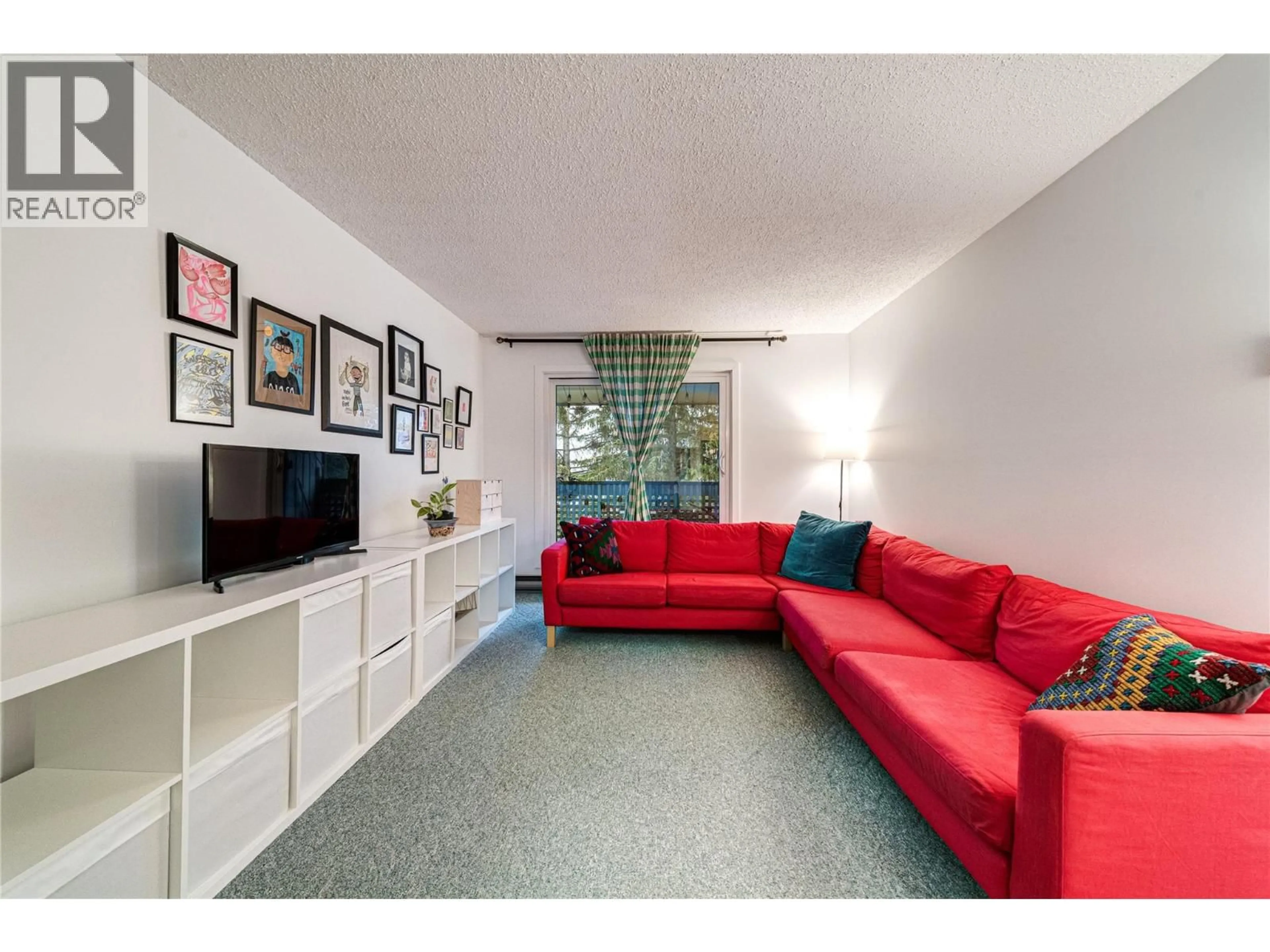 Living room with furniture, unknown for 201 - 775 BALMER CRESCENT, Elkford British Columbia V0B1H0