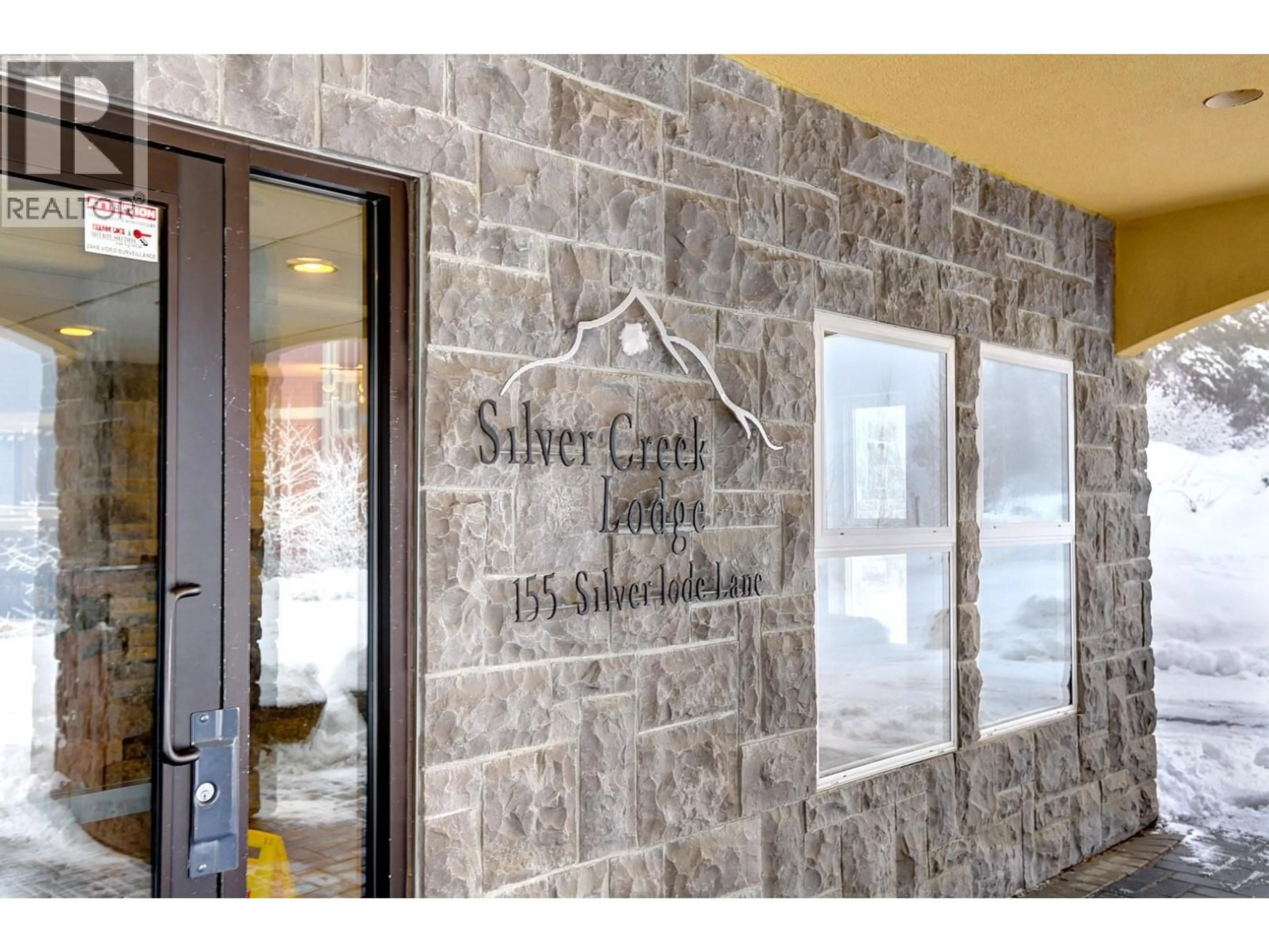 Indoor foyer for 456 - 155 SILVER LODE LANE, Silver Star British Columbia V1B0S6