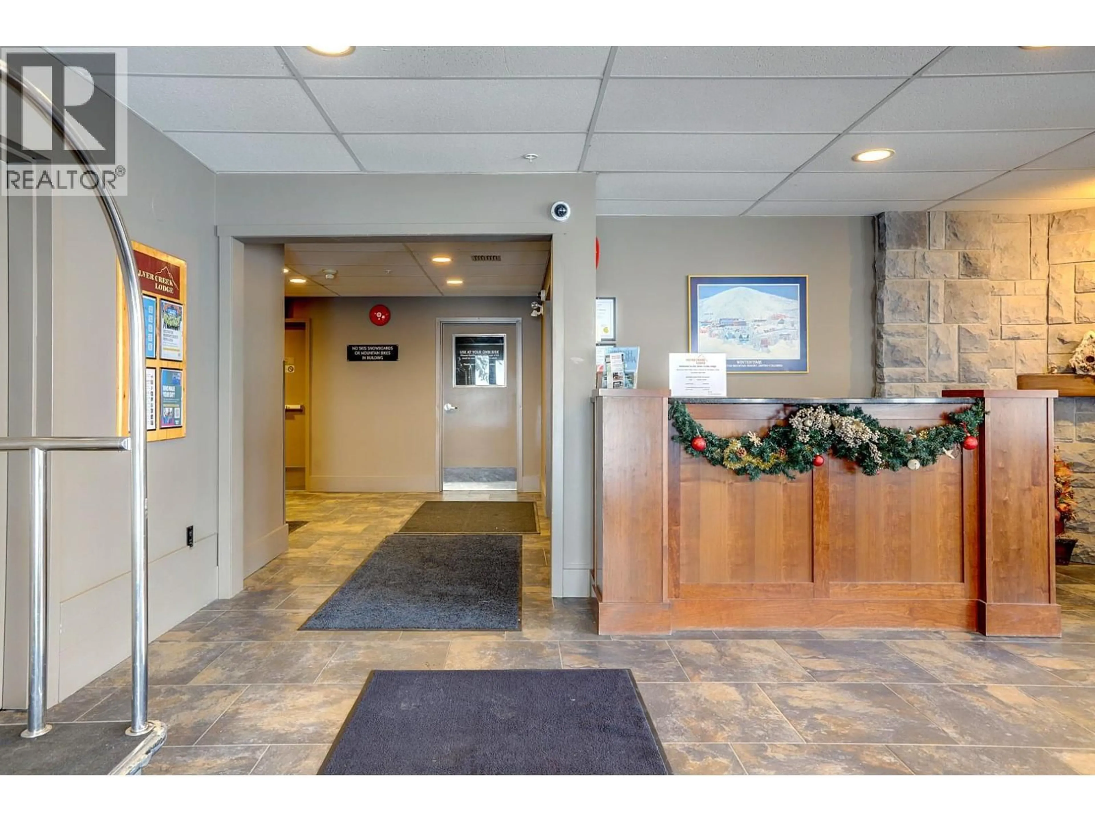 Indoor foyer for 456 - 155 SILVER LODE LANE, Silver Star British Columbia V1B0S6