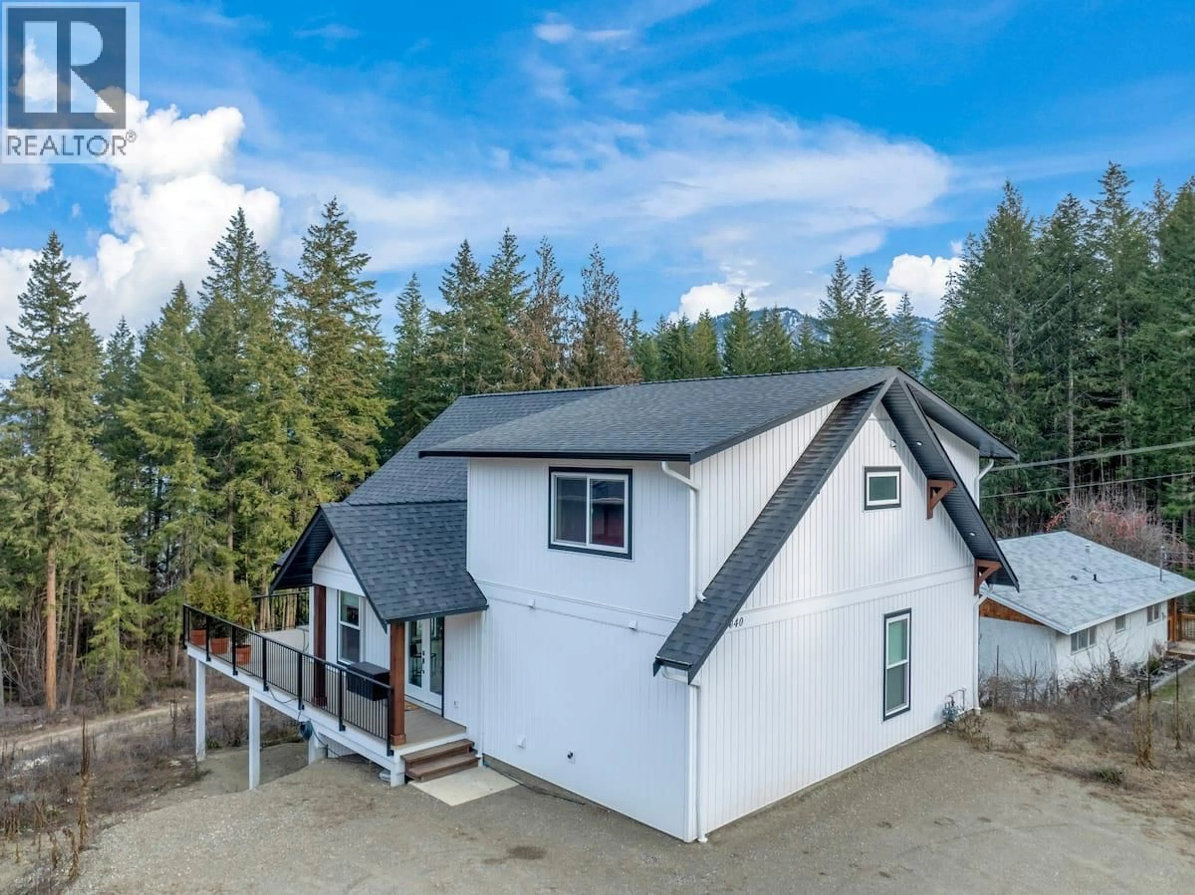 A pic from outside/outdoor area/front of a property/back of a property/a pic from drone, unknown for 3040 CEDAR DRIVE, Blind Bay British Columbia V0E2W2