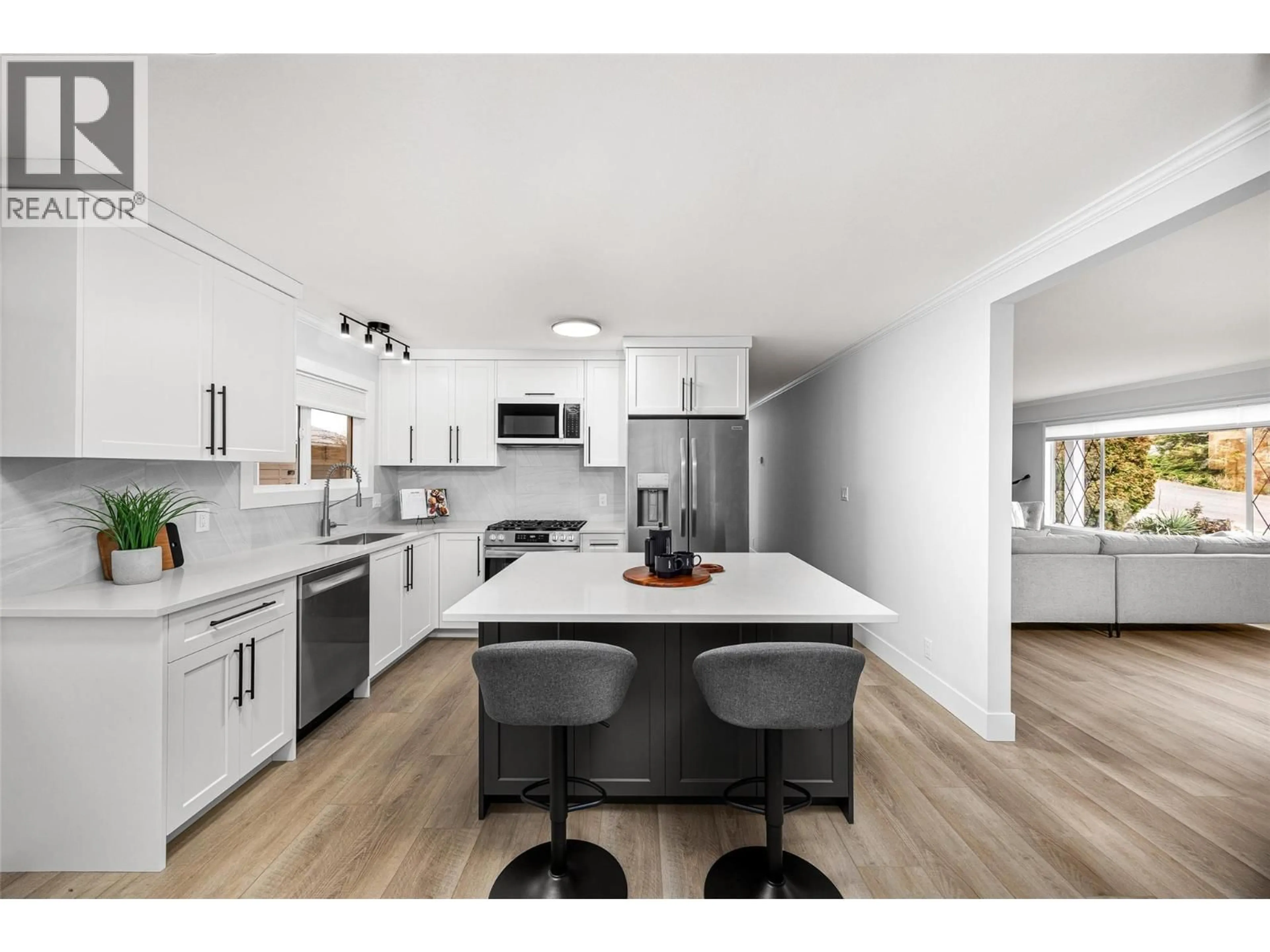 Open concept kitchen, unknown for 2757 PAULA ROAD, West Kelowna British Columbia V1Z2K5