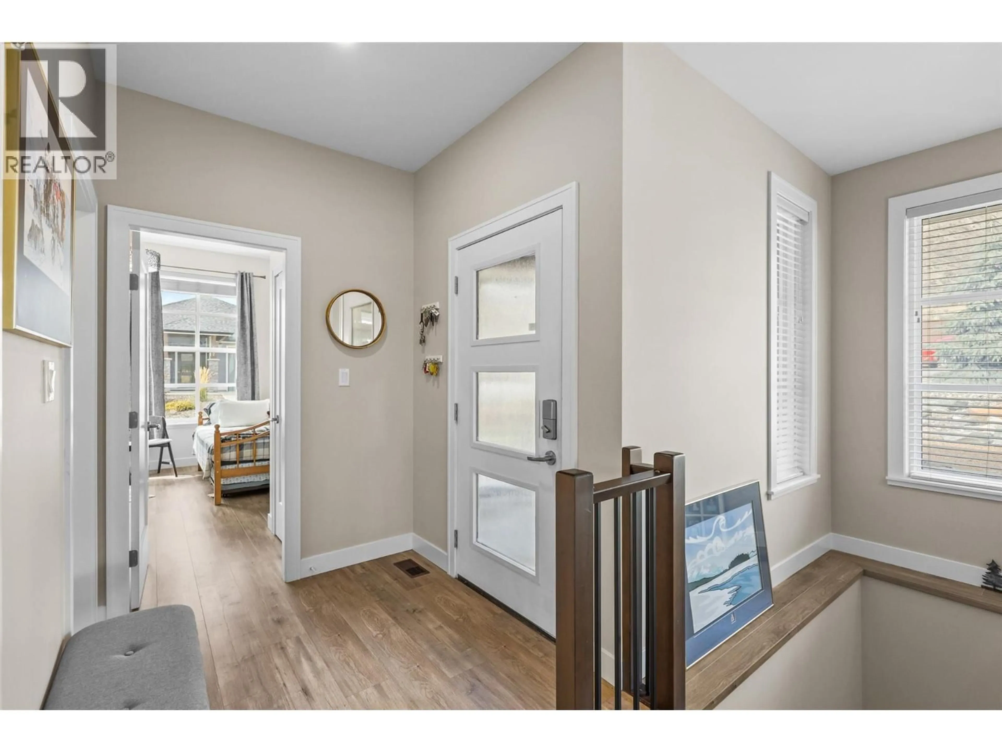 Indoor entryway for 109 - 641 SHUSWAP ROAD EAST, Kamloops British Columbia V2H0E2