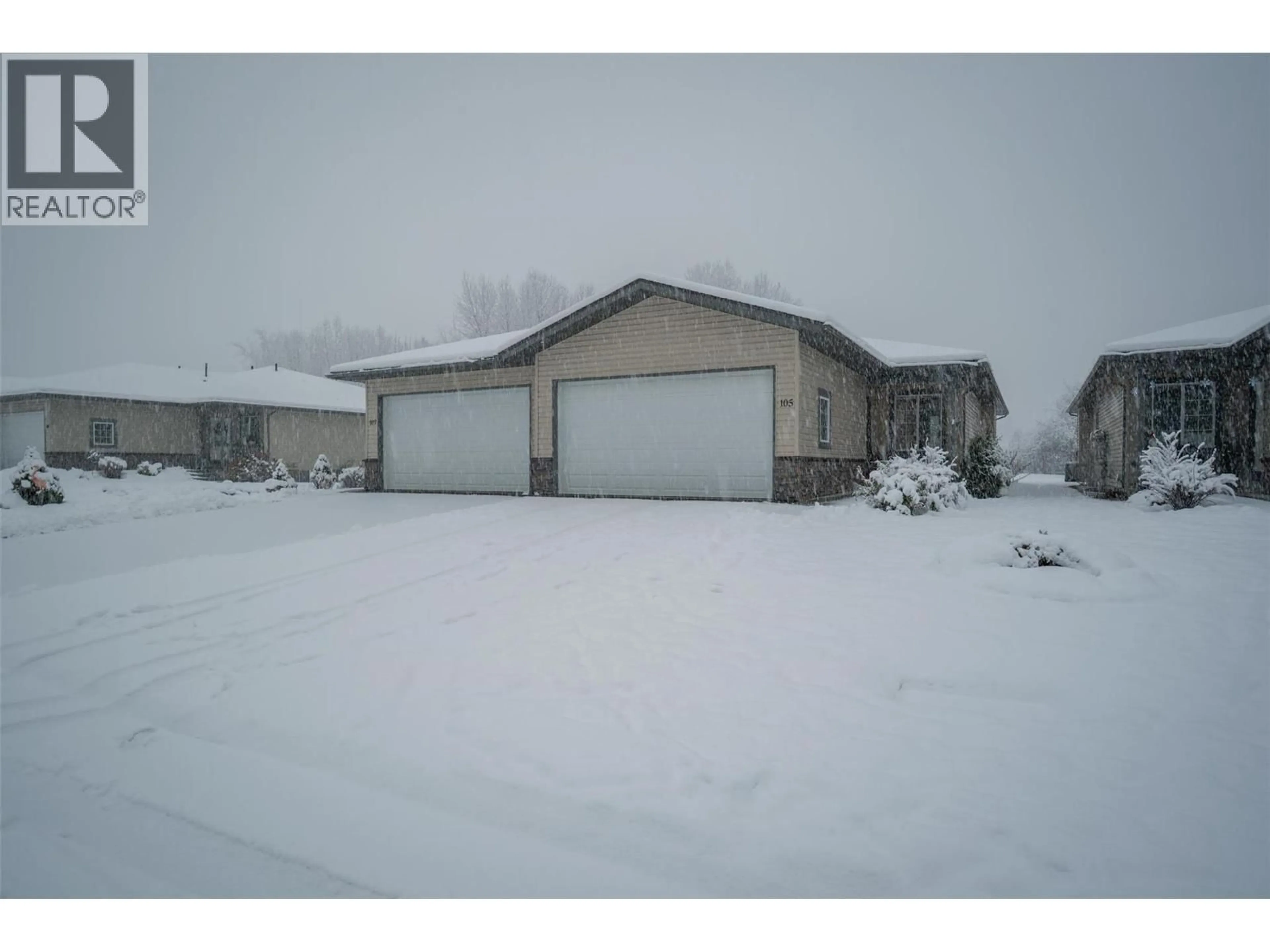 Indoor garage for 105 MOUNTAINSIDE DRIVE, Fruitvale British Columbia V0G1L0