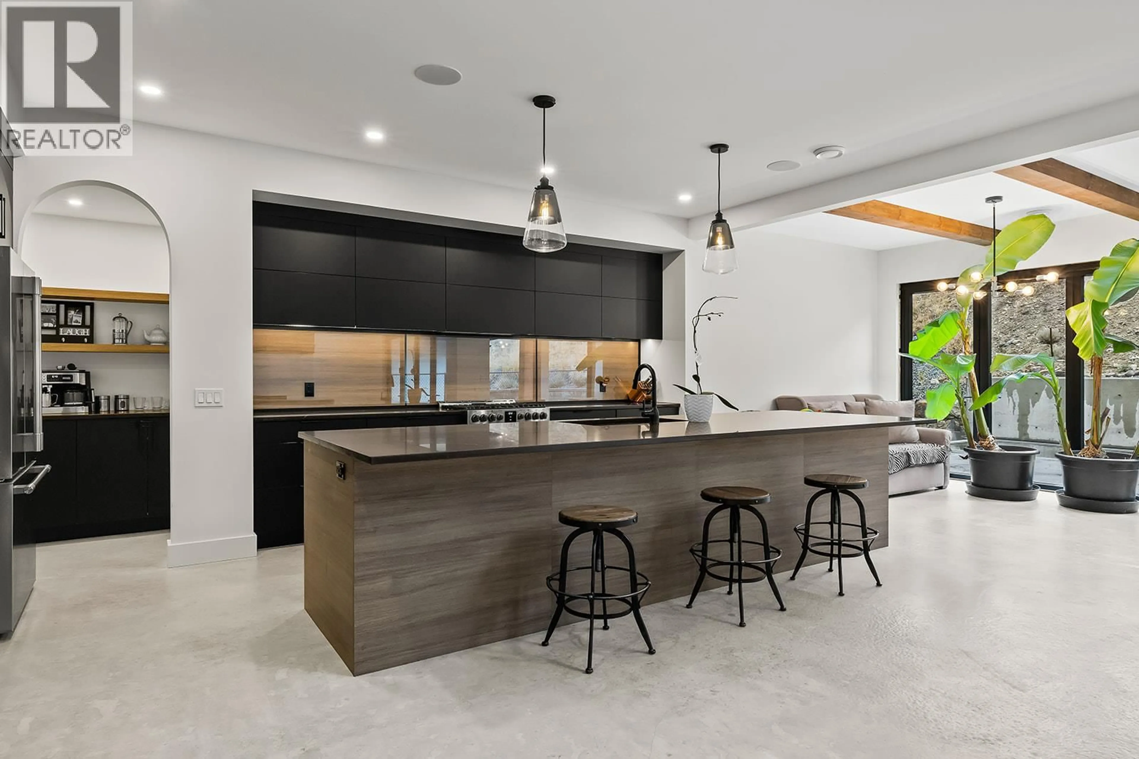 Contemporary kitchen, unknown for 443 VISION COURT, Kelowna British Columbia V1W0C4