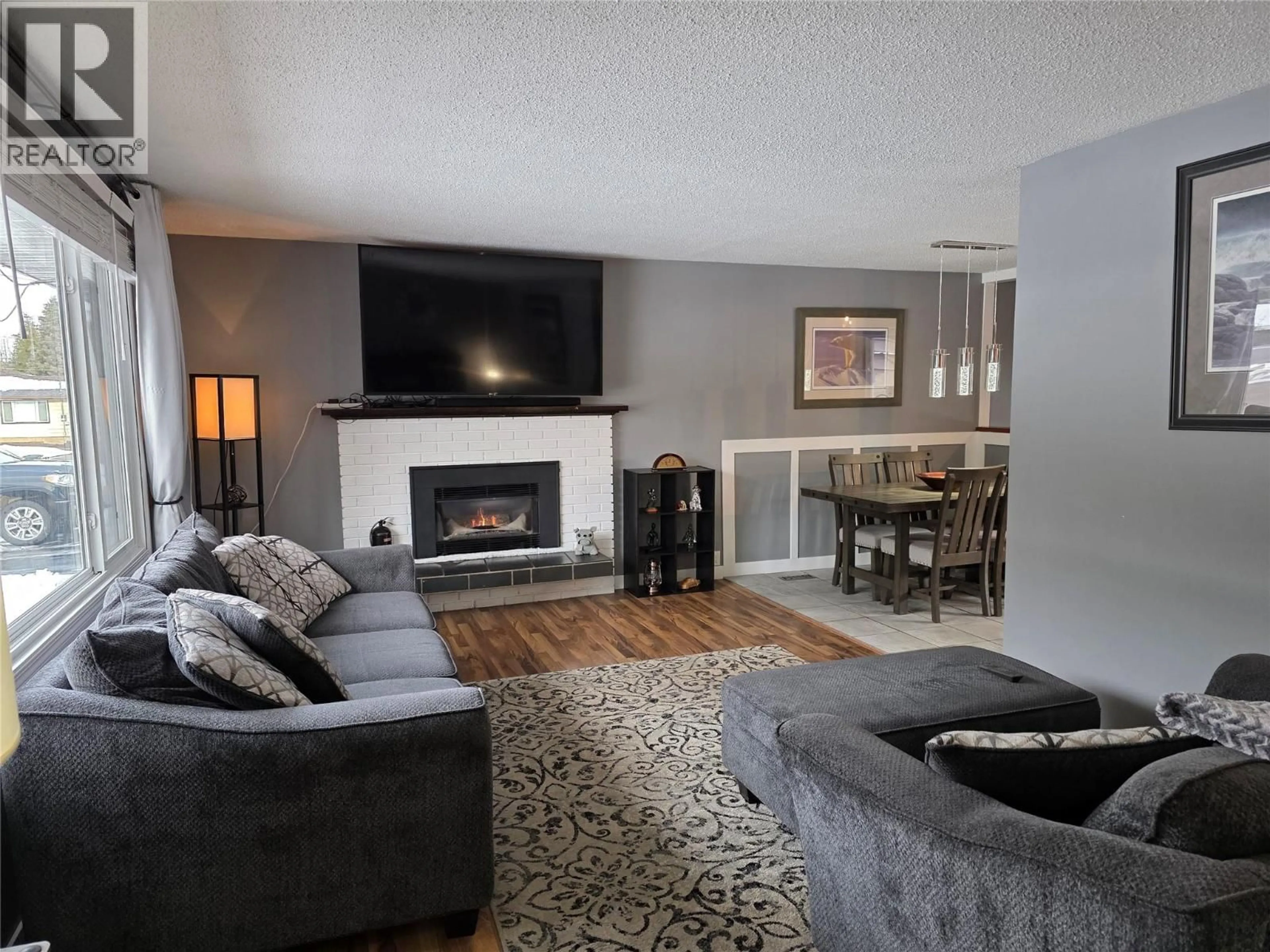 Living room with furniture, unknown for 176 CAMBOURNE CRESCENT, Elkford British Columbia V0B1H0