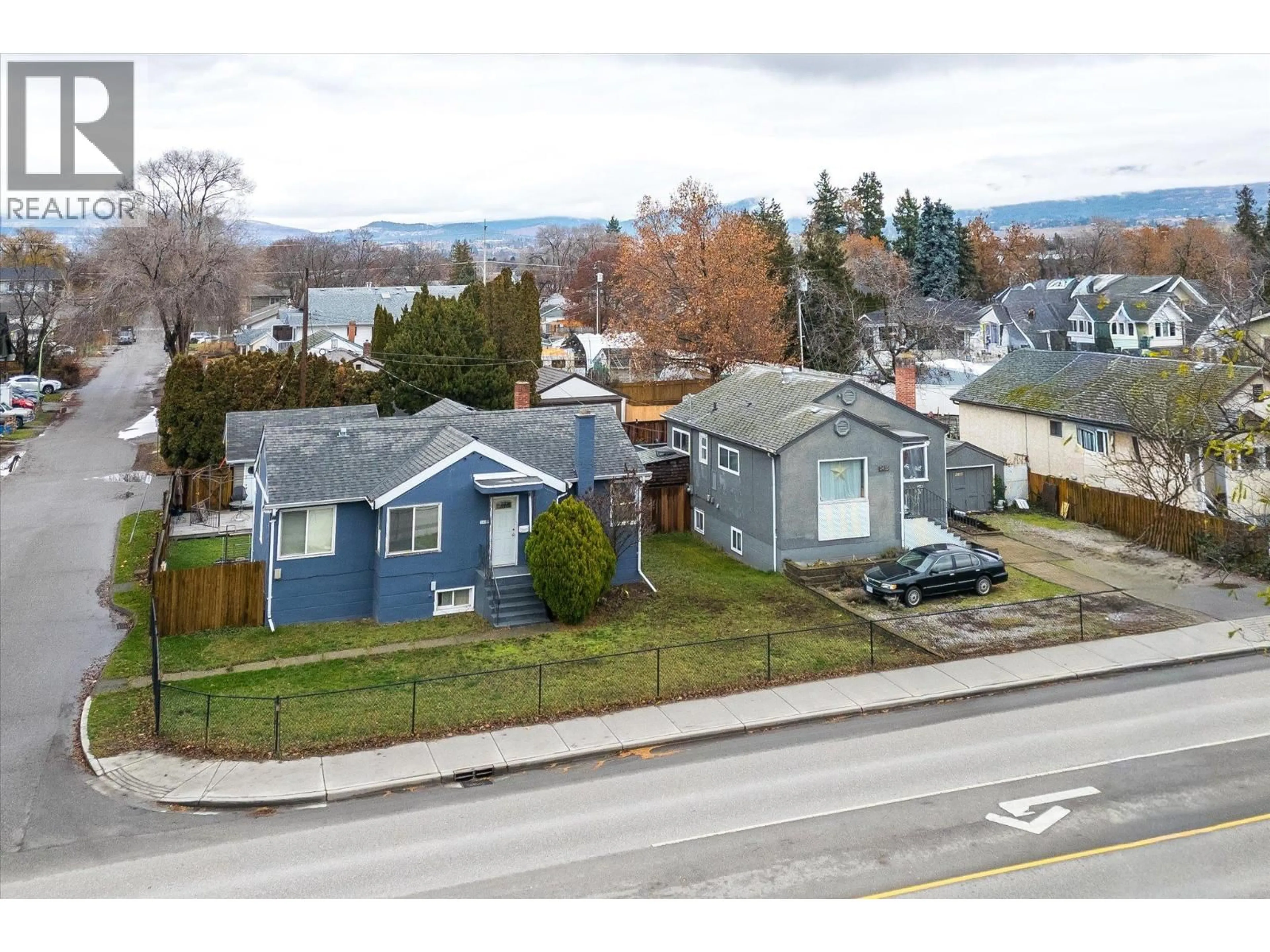 A pic from outside/outdoor area/front of a property/back of a property/a pic from drone, street for 2405 PANDOSY STREET, Kelowna British Columbia V1Y1T7