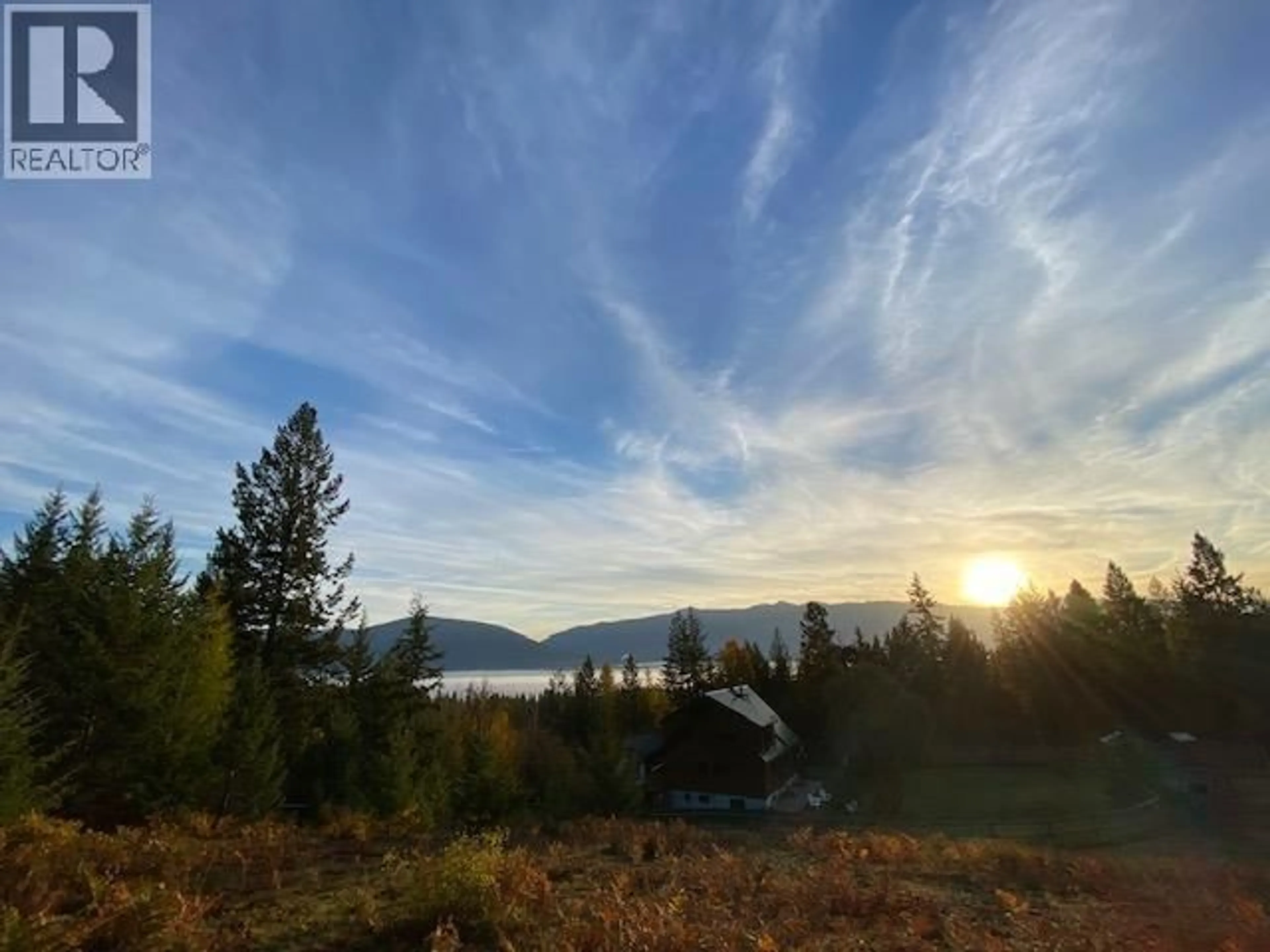 Blurry image for 2033 SMITH ROAD, Creston British Columbia V0B1G7
