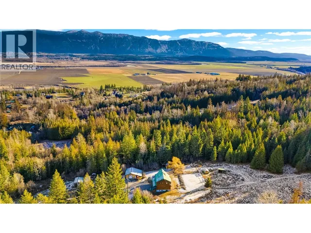 2033 SMITH ROAD, Creston 3