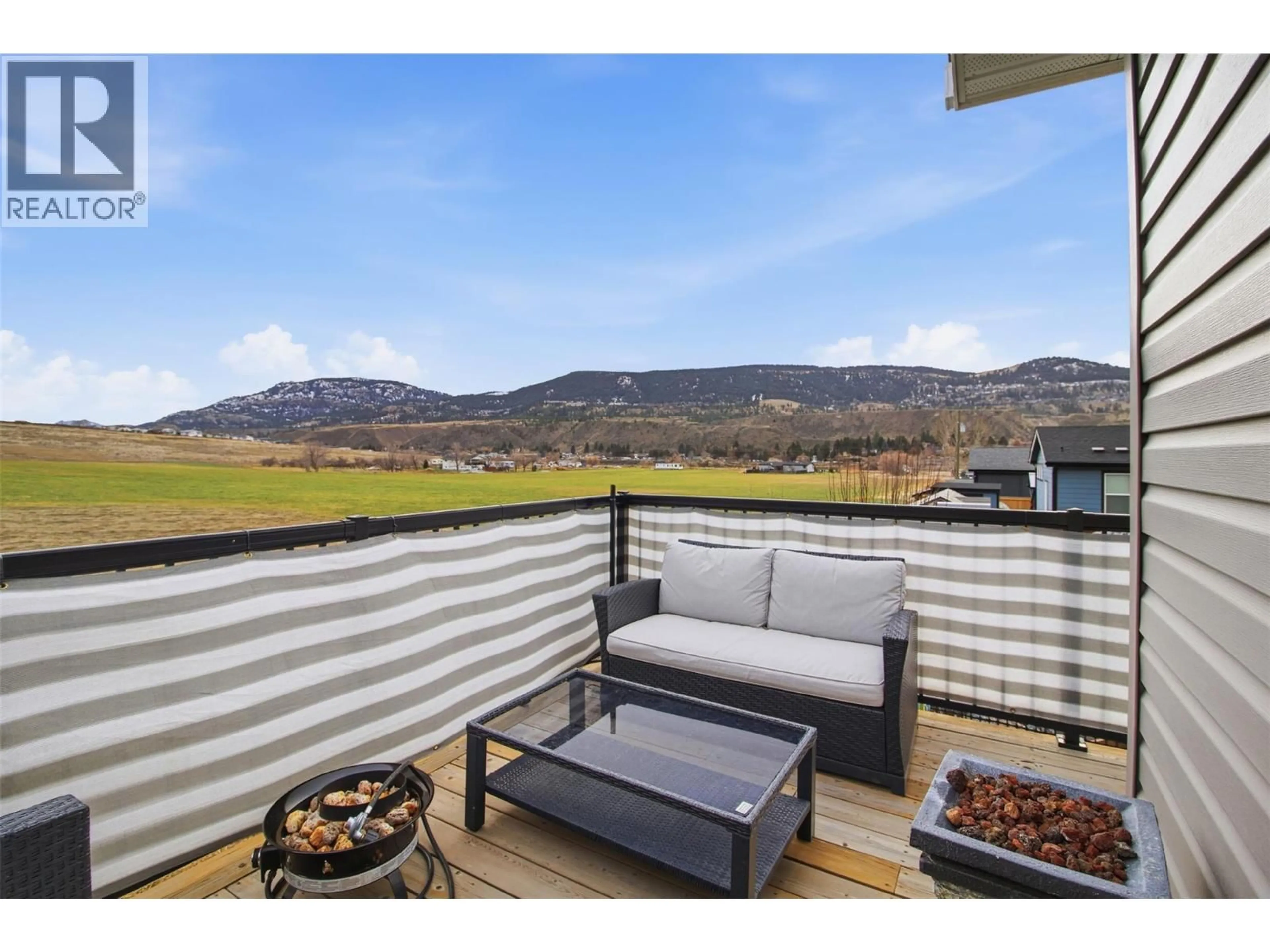 Patio, mountain view for 17 - 712 EAST SHUSWAP ROAD, Kamloops British Columbia V2H0C8