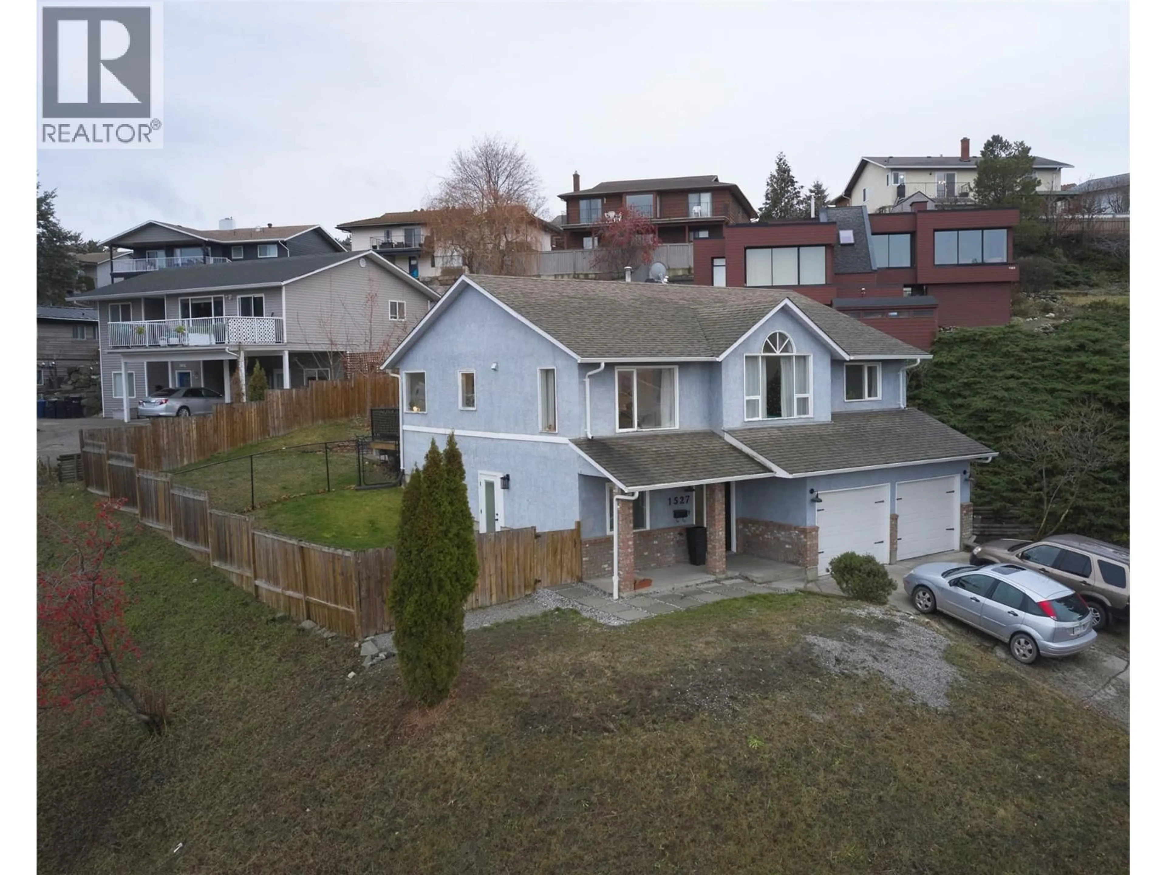 A pic from outside/outdoor area/front of a property/back of a property/a pic from drone, unknown for 1527 40 STREET, Vernon British Columbia V1T8J6