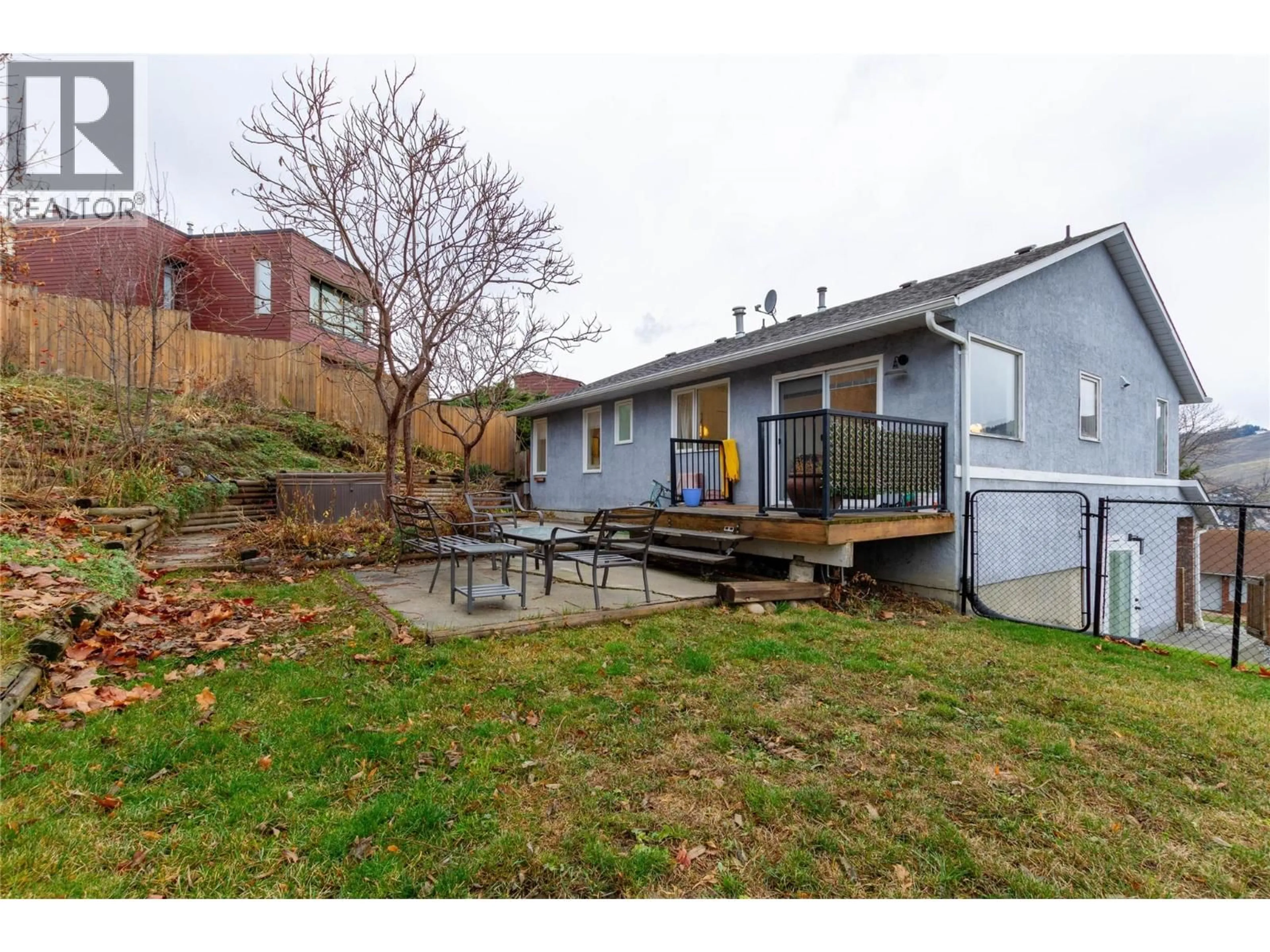 Patio, street for 1527 40 STREET, Vernon British Columbia V1T8J6