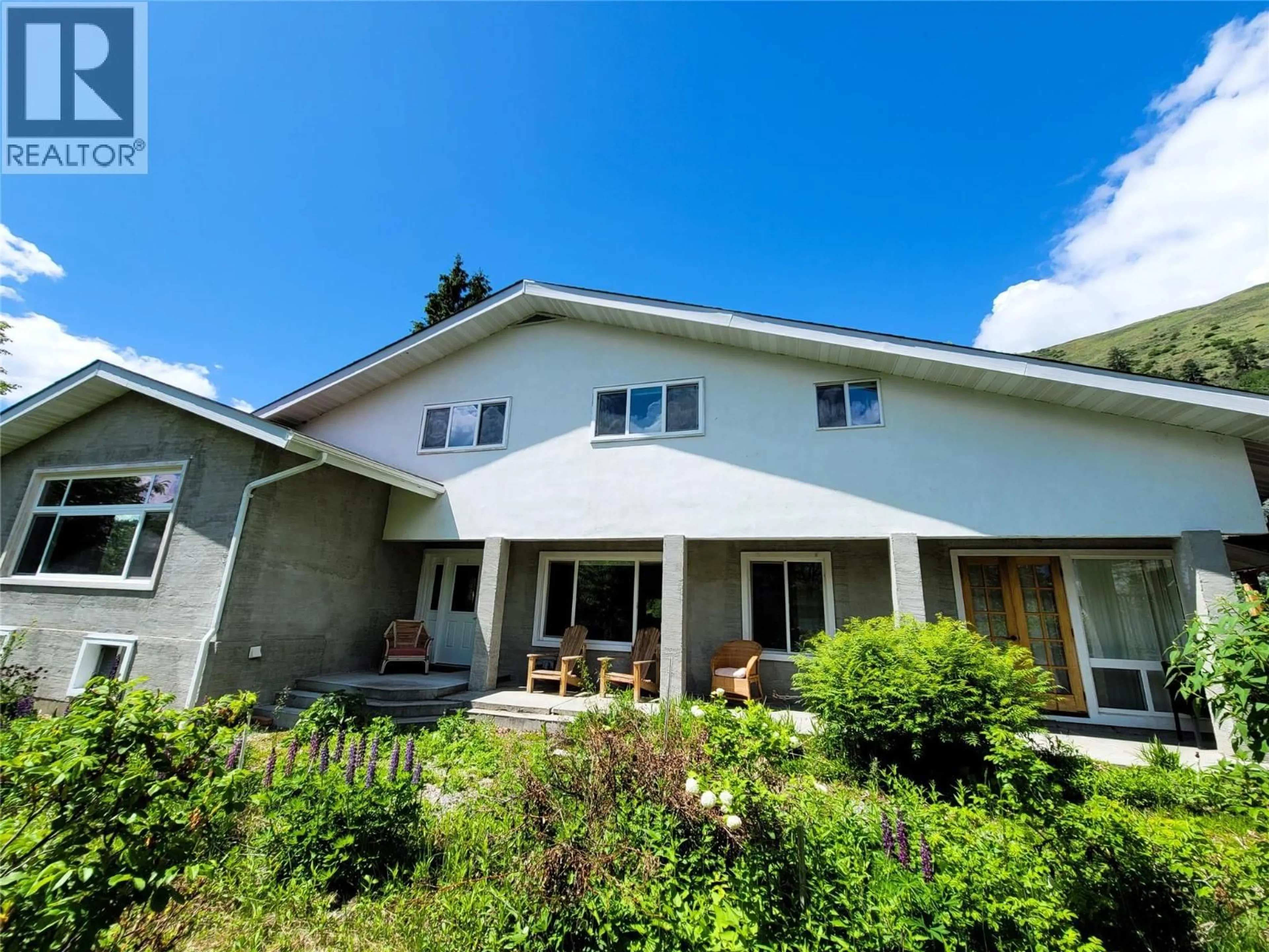 Home with vinyl exterior material, building for 5855 SPENCER ROAD, Grand Forks British Columbia V0H1H5