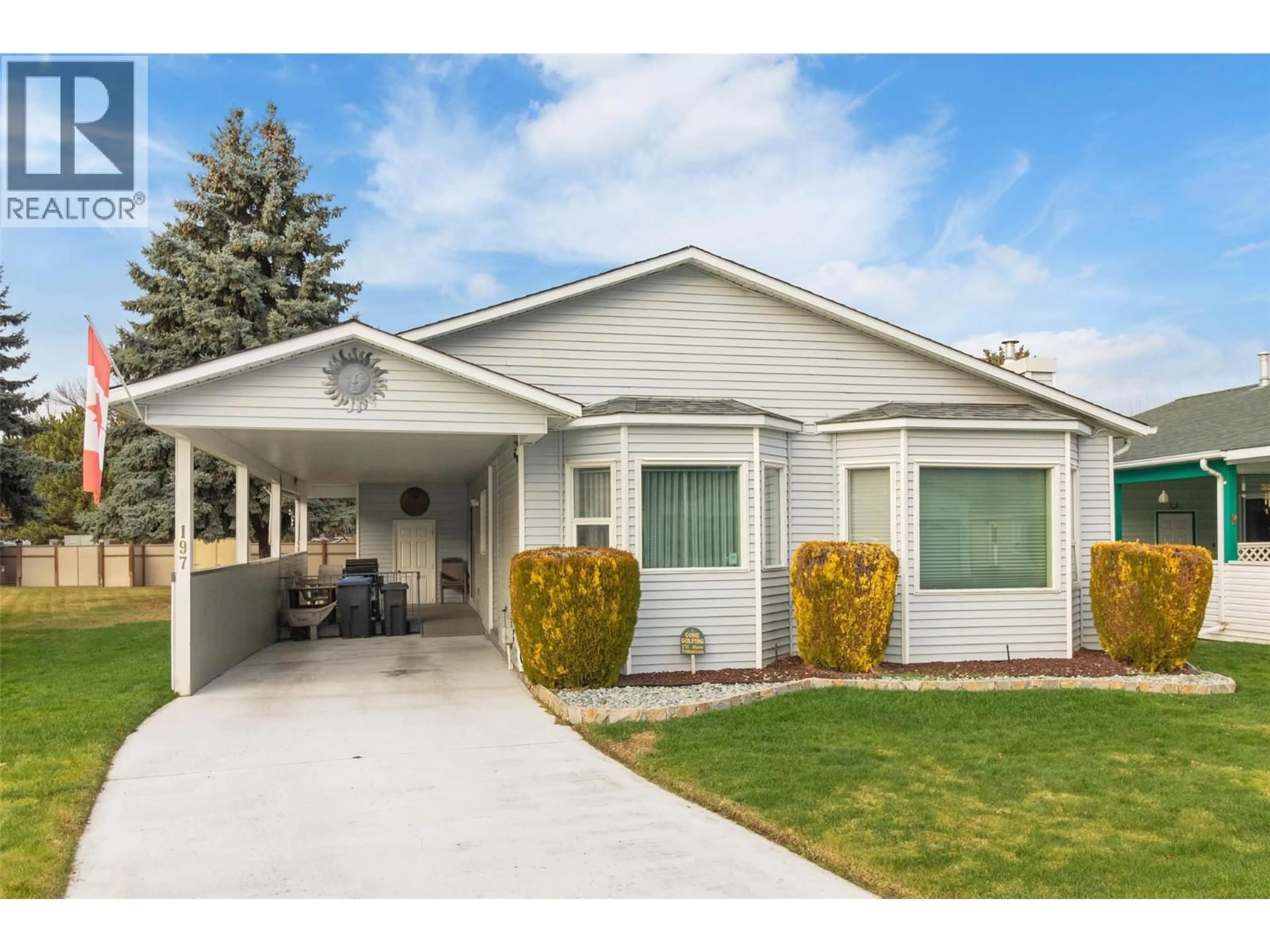 Home with vinyl exterior material, street for 197 - 1255 RAYMER AVENUE, Kelowna British Columbia V1W3S3