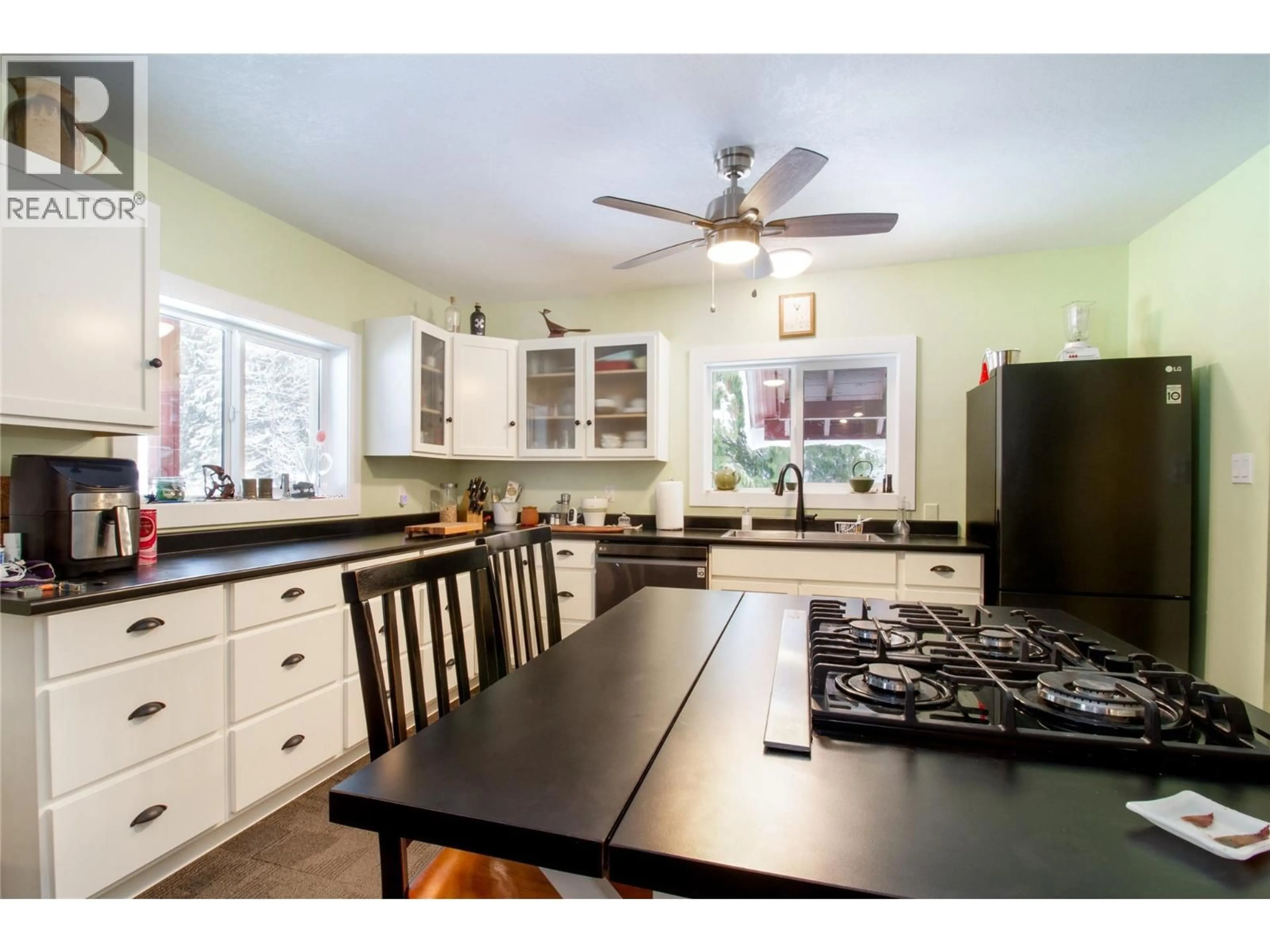 Open concept kitchen, unknown for 475 WESTSIDE ROAD, Trout Lake British Columbia V0G1R2