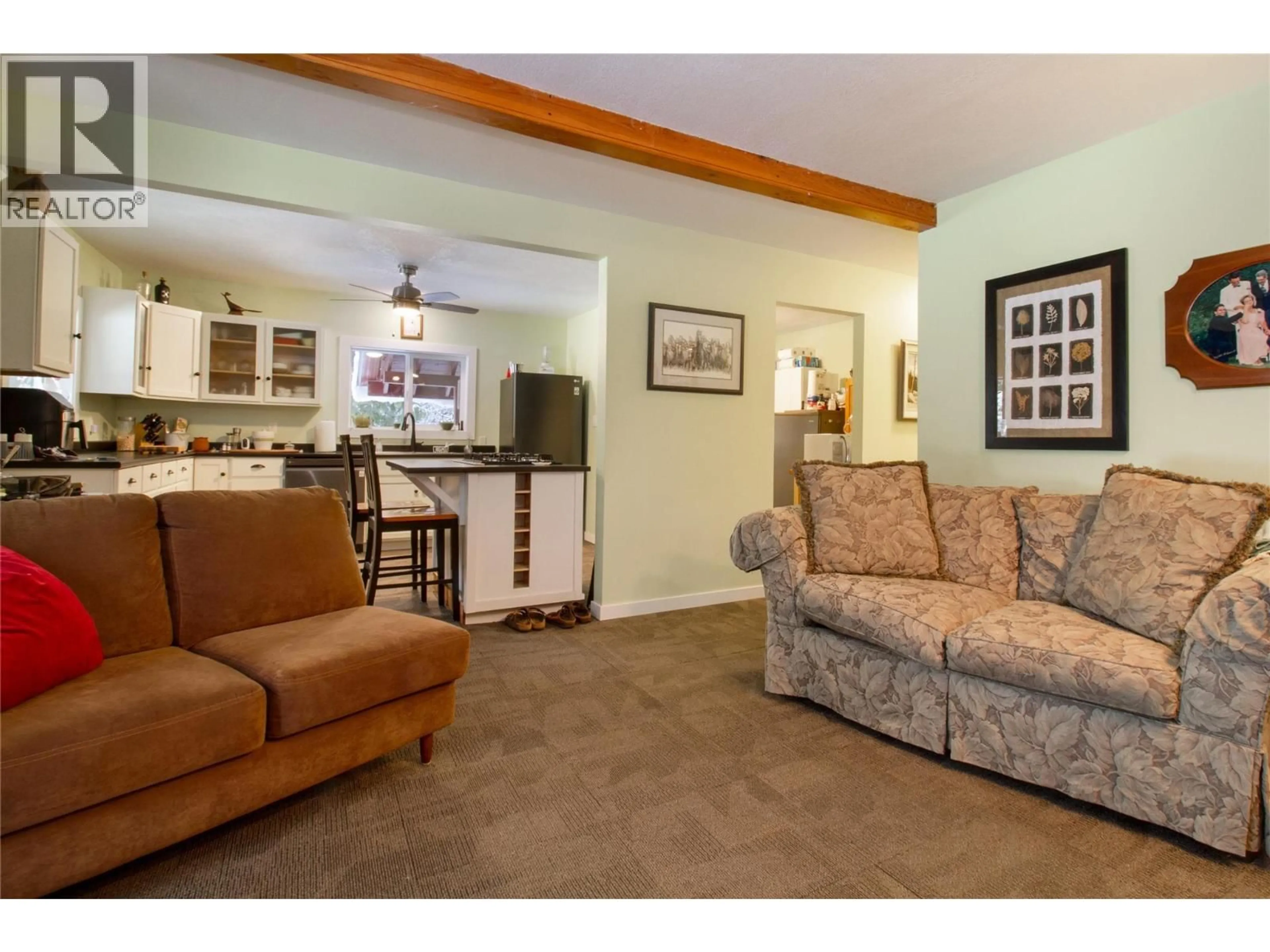 Living room with furniture, unknown for 475 WESTSIDE ROAD, Trout Lake British Columbia V0G1R2