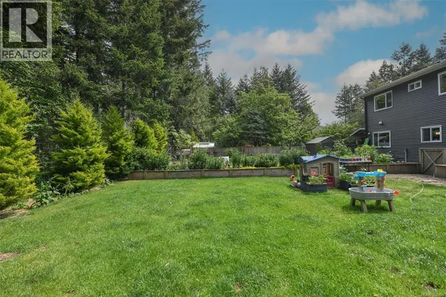 2126 CYPRESS ROAD, Comox 3
