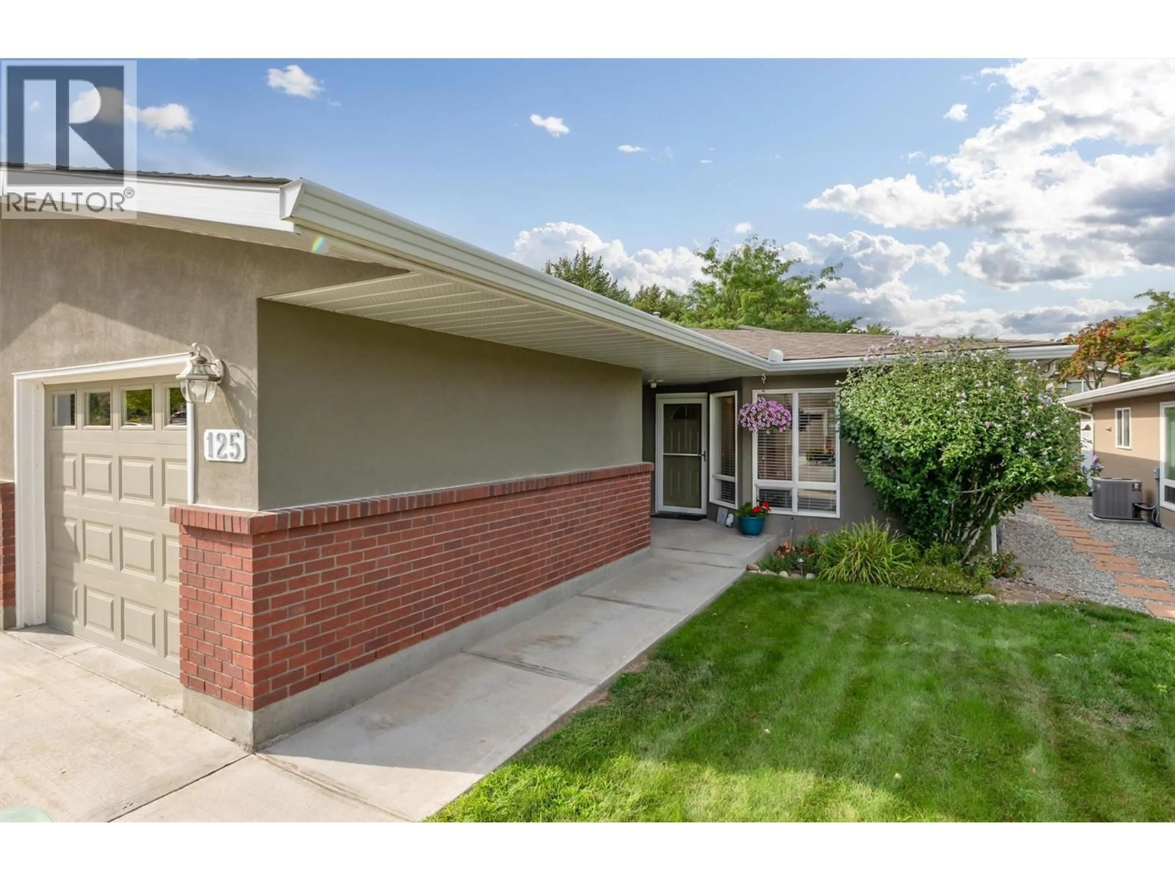 Home with brick exterior material, street for 125 - 4035 GELLATLY ROAD SOUTH, West Kelowna British Columbia V4T1R7