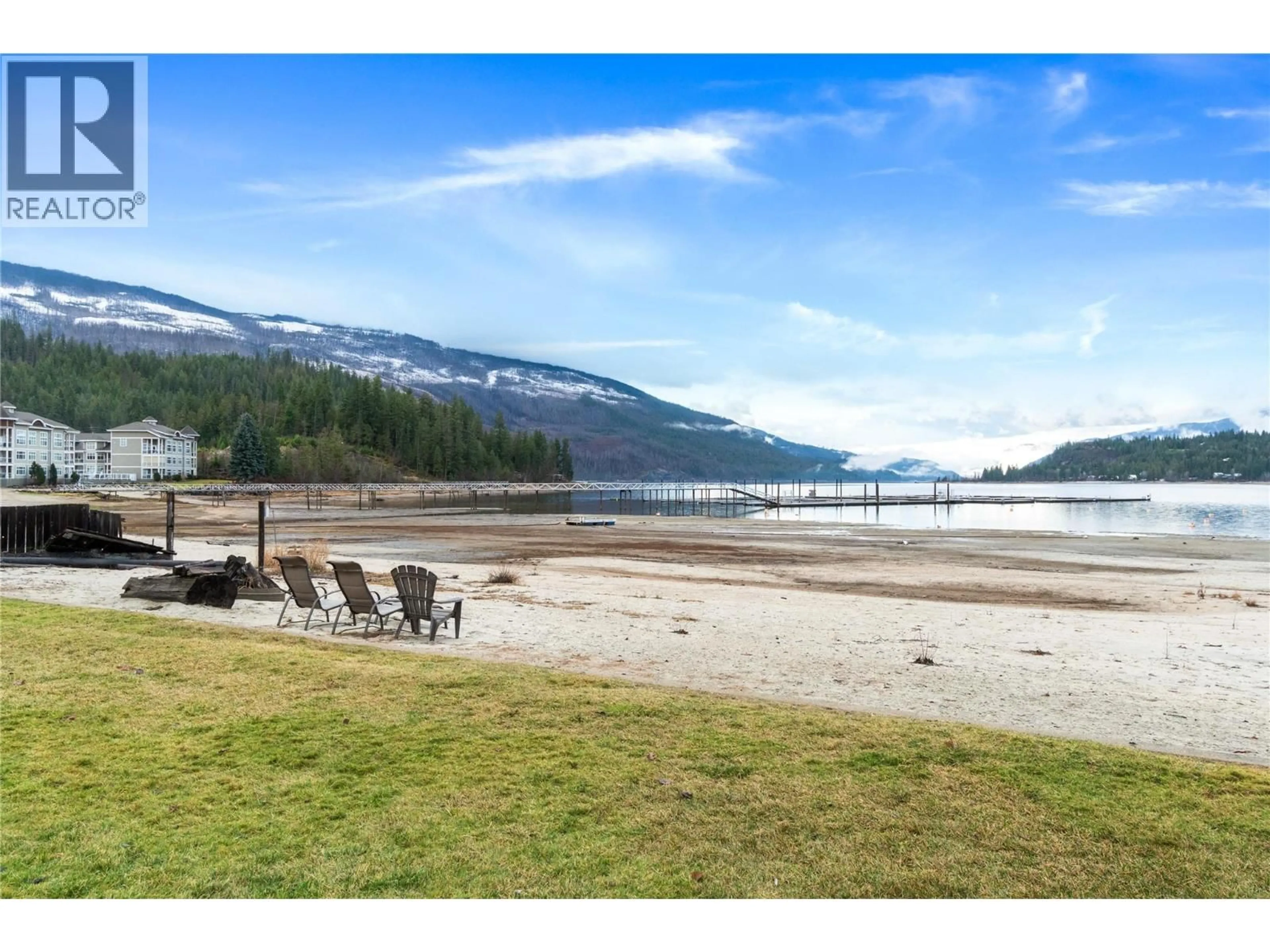 Patio, water/lake/river/ocean view for 401 97A HIGHWAY, Sicamous British Columbia V0E2V1
