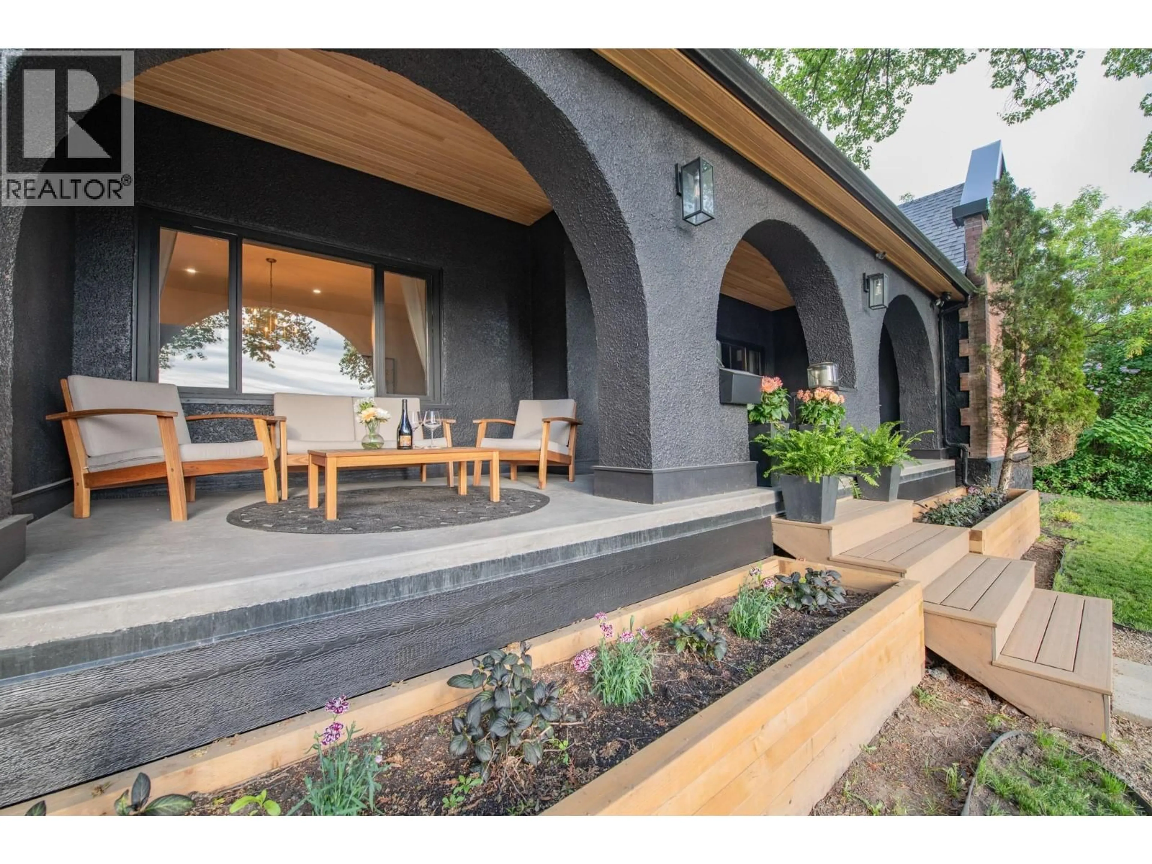 Patio, street for 2505 23 STREET, Vernon British Columbia V1T4J7