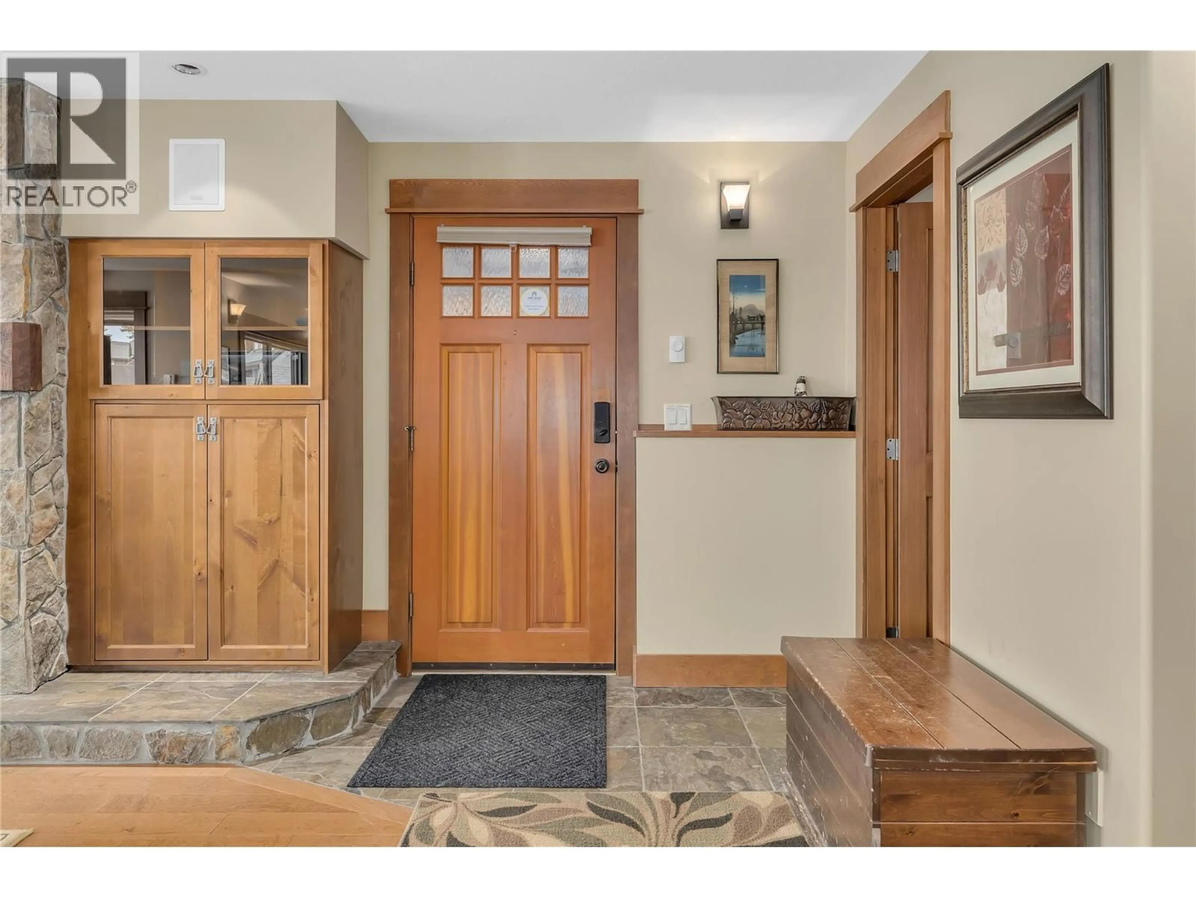Indoor entryway for 9 - 80 KETTLEVIEW ROAD, Big White British Columbia V1P1P3