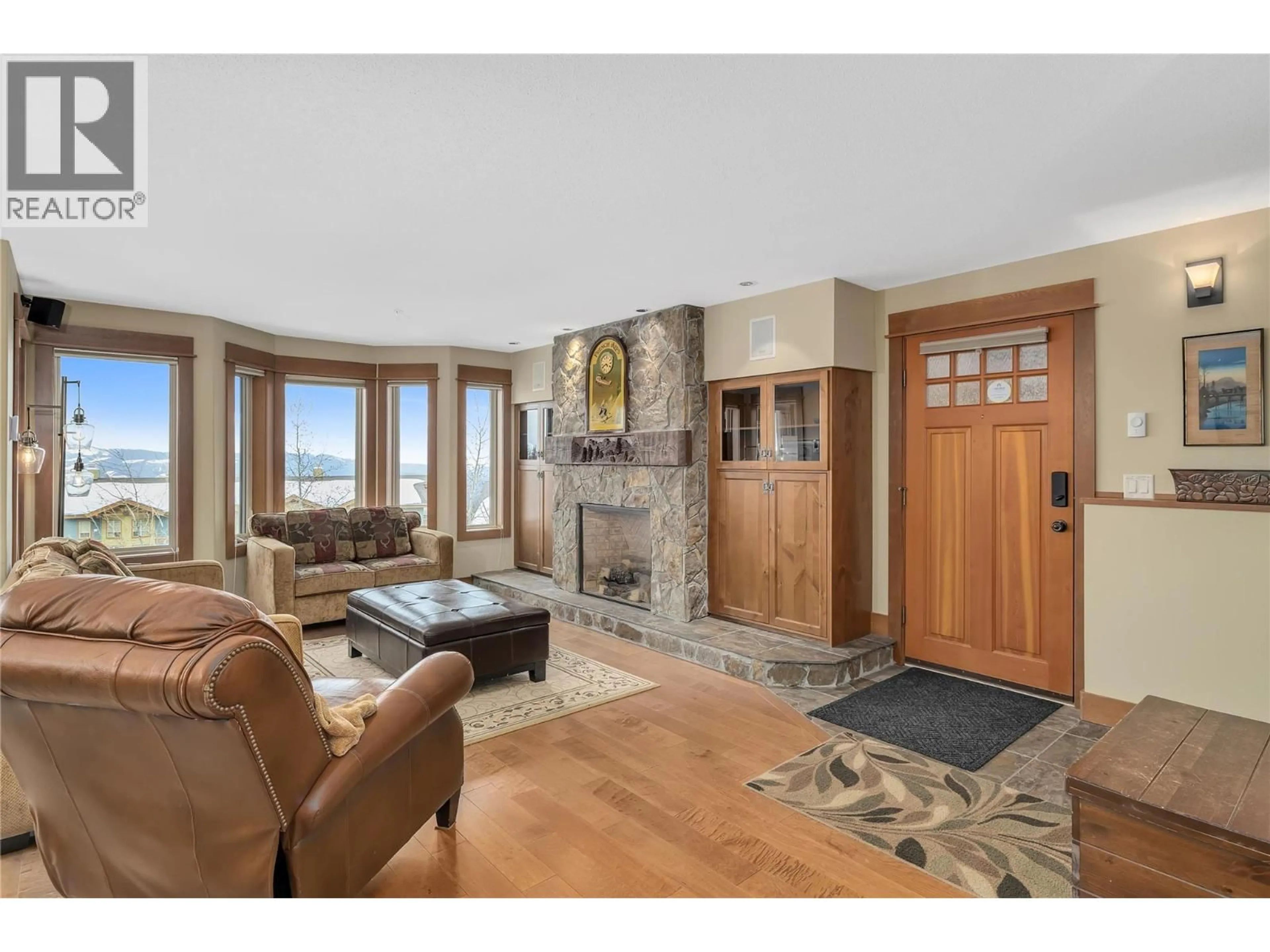 Indoor entryway for 9 - 80 KETTLEVIEW ROAD, Big White British Columbia V1P1P3