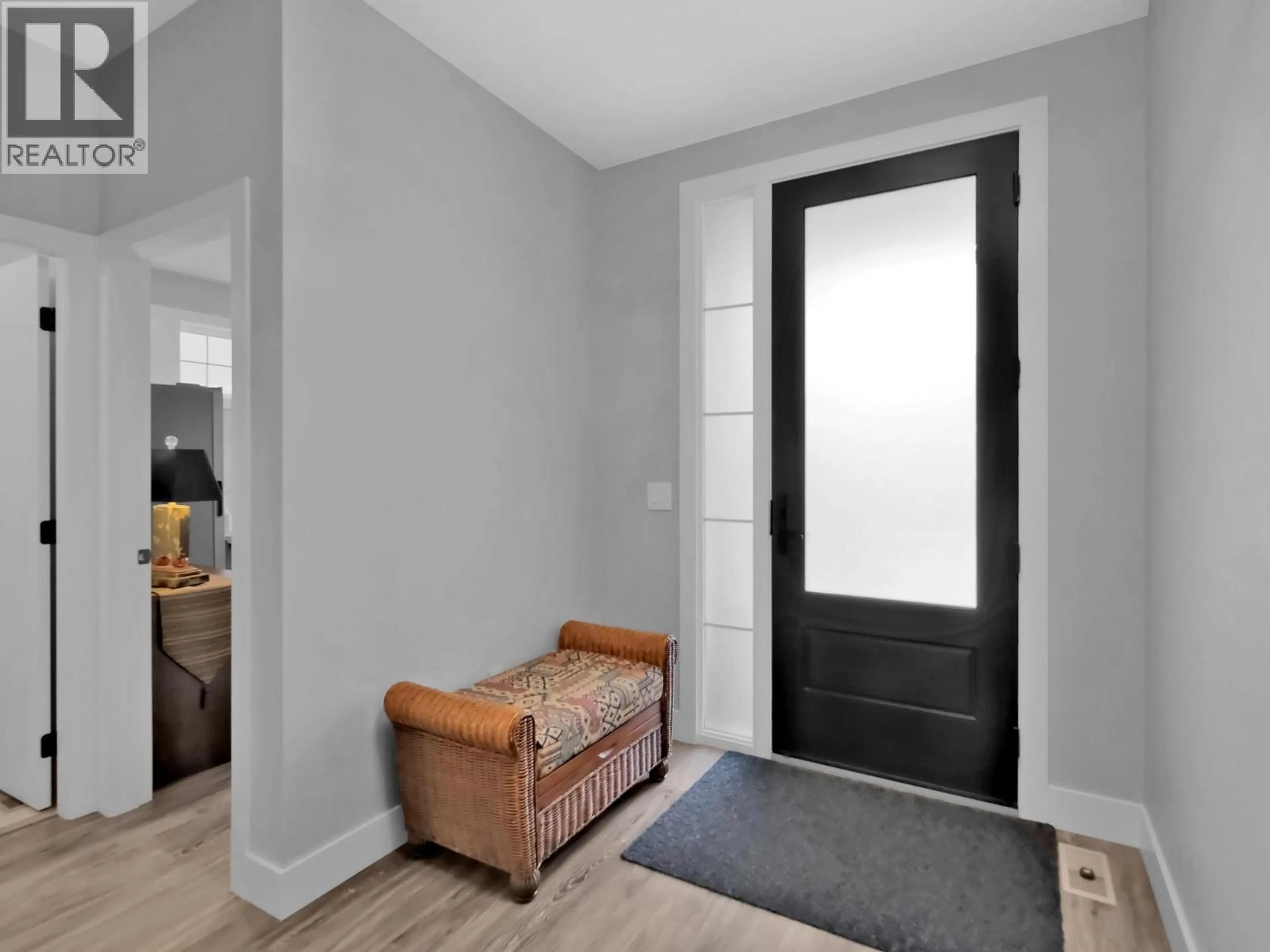Indoor entryway for 1940 HARRIS DRIVE, Penticton British Columbia V2A0C8