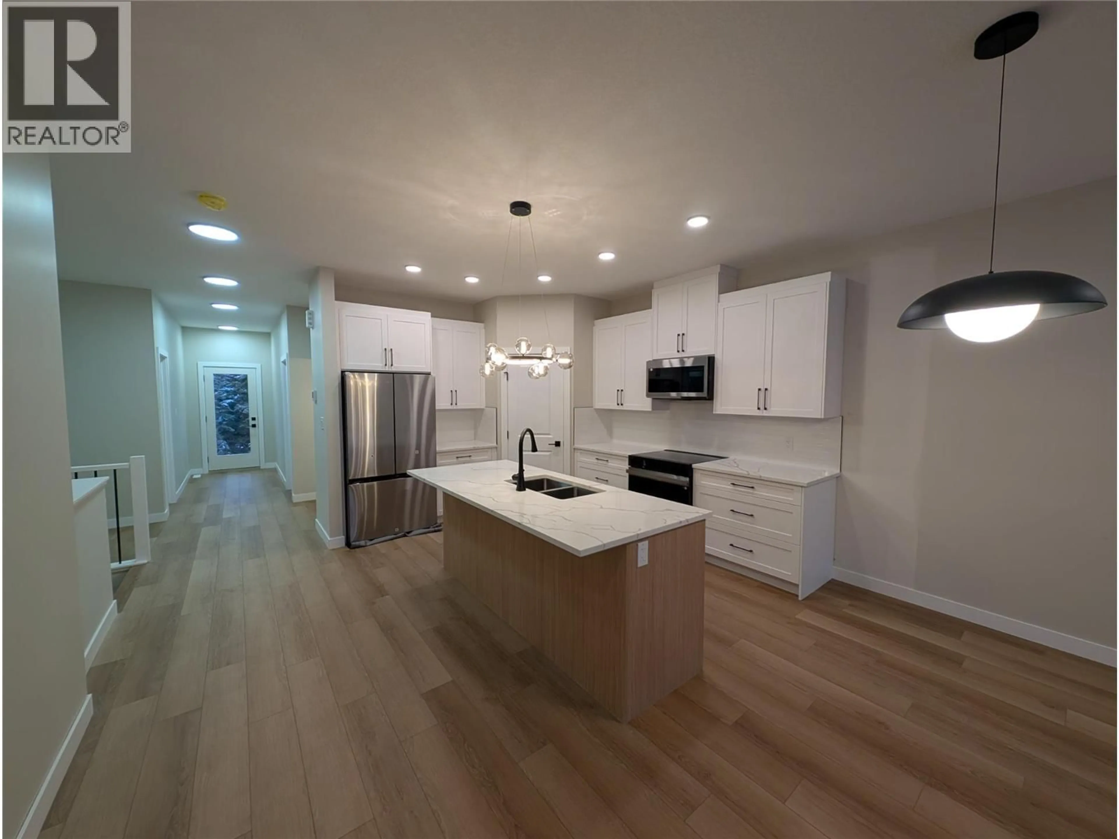 Open concept kitchen, unknown for 7114 MORGAN LANE, Radium Hot Springs British Columbia V0A1M0