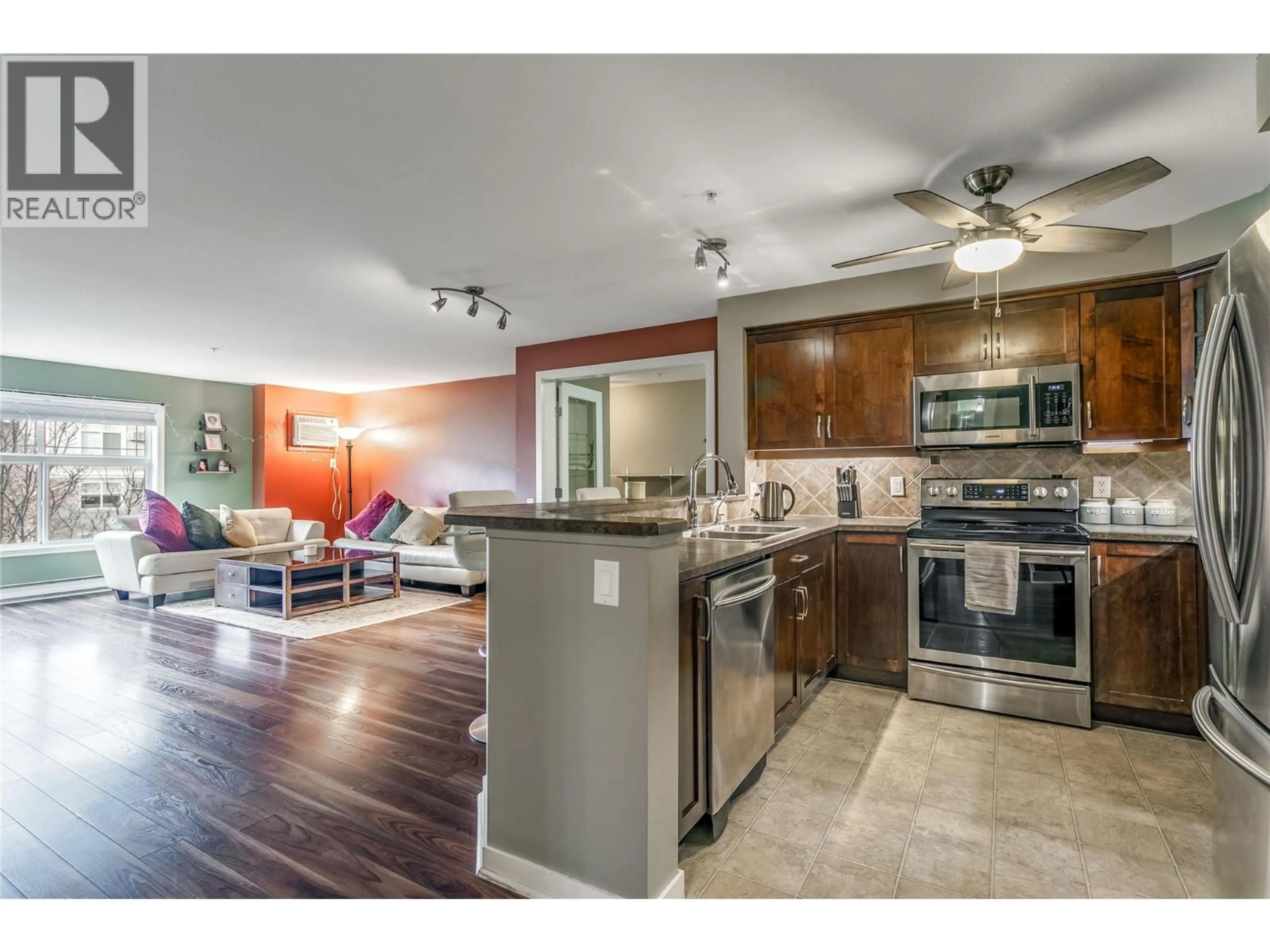 Open concept kitchen, unknown for 221 - 515 HOUGHTON ROAD, Kelowna British Columbia V1X8B9