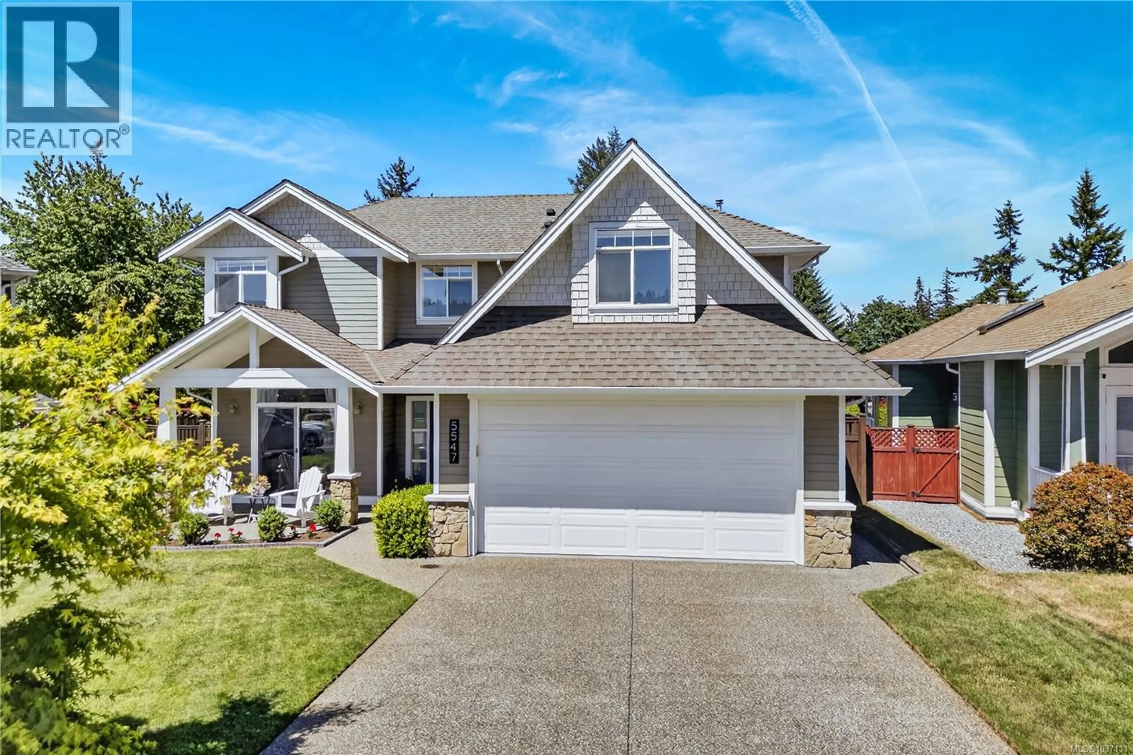 Home with vinyl exterior material, street for 5547 SUNRIDGE PLACE, Nanaimo British Columbia V9T6P5