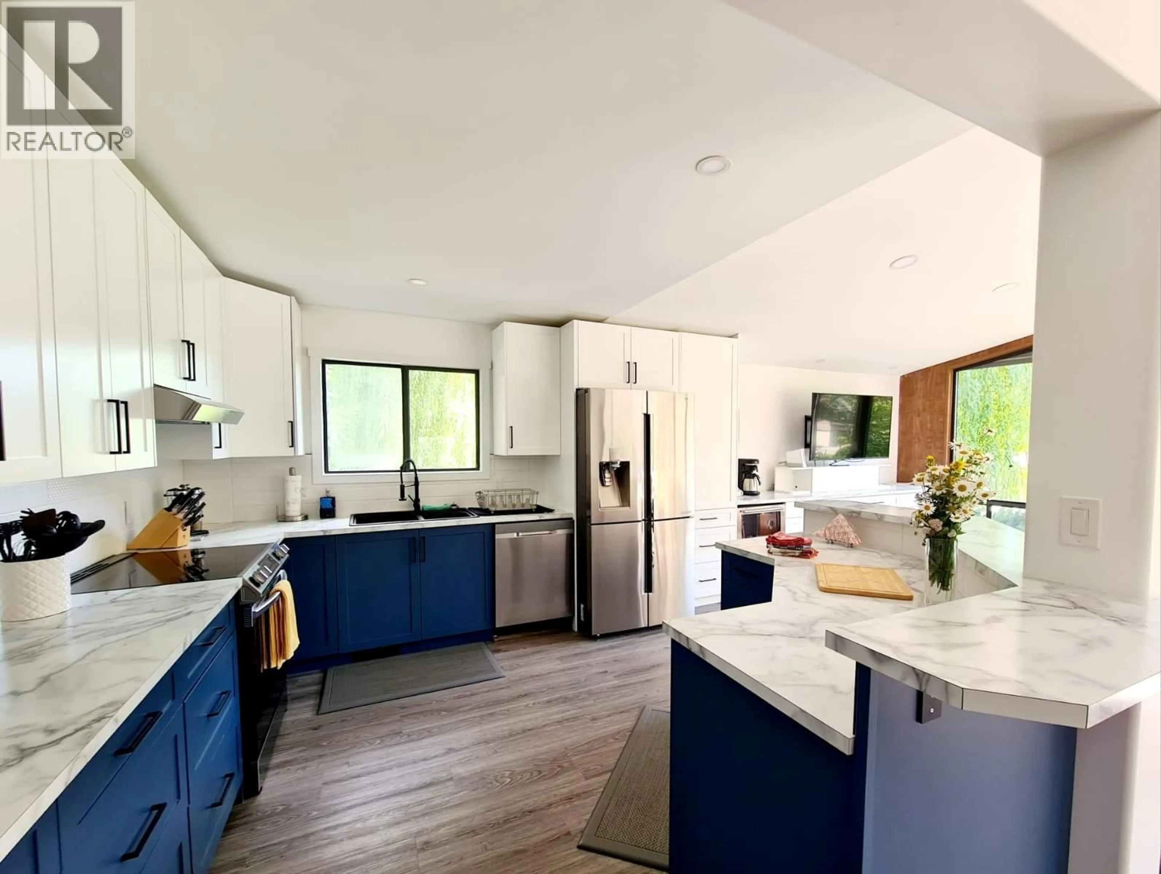 Open concept kitchen, unknown for 8936 SWANSHORE ROAD, Swansea Point British Columbia V0E2K2