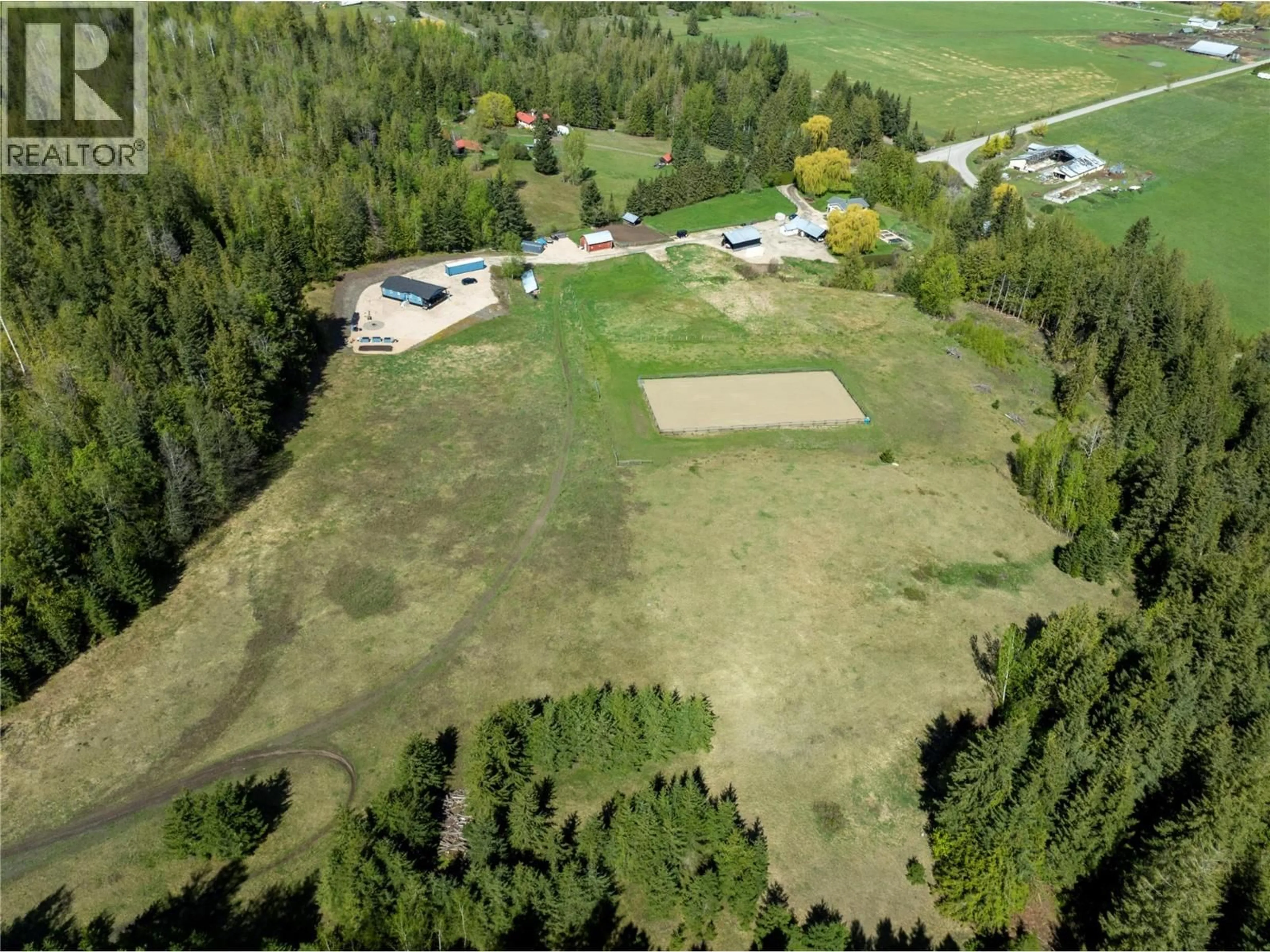 A pic from outside/outdoor area/front of a property/back of a property/a pic from drone, mountain view for 1706 TAYLOR ROAD, Sorrento British Columbia V0E2W1
