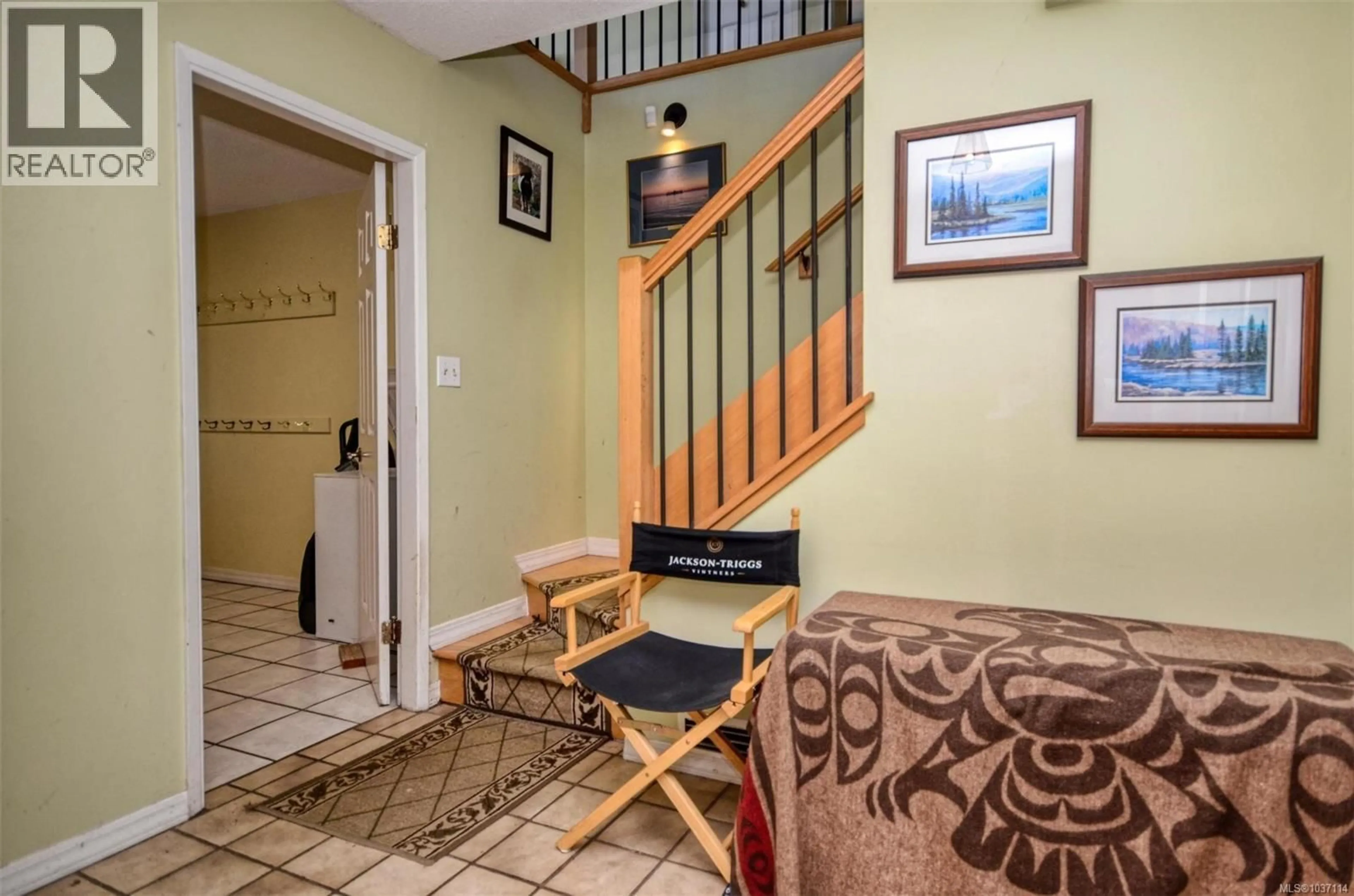 Indoor foyer for 6972 SEA LION WAY, Sooke British Columbia V9Z0T4