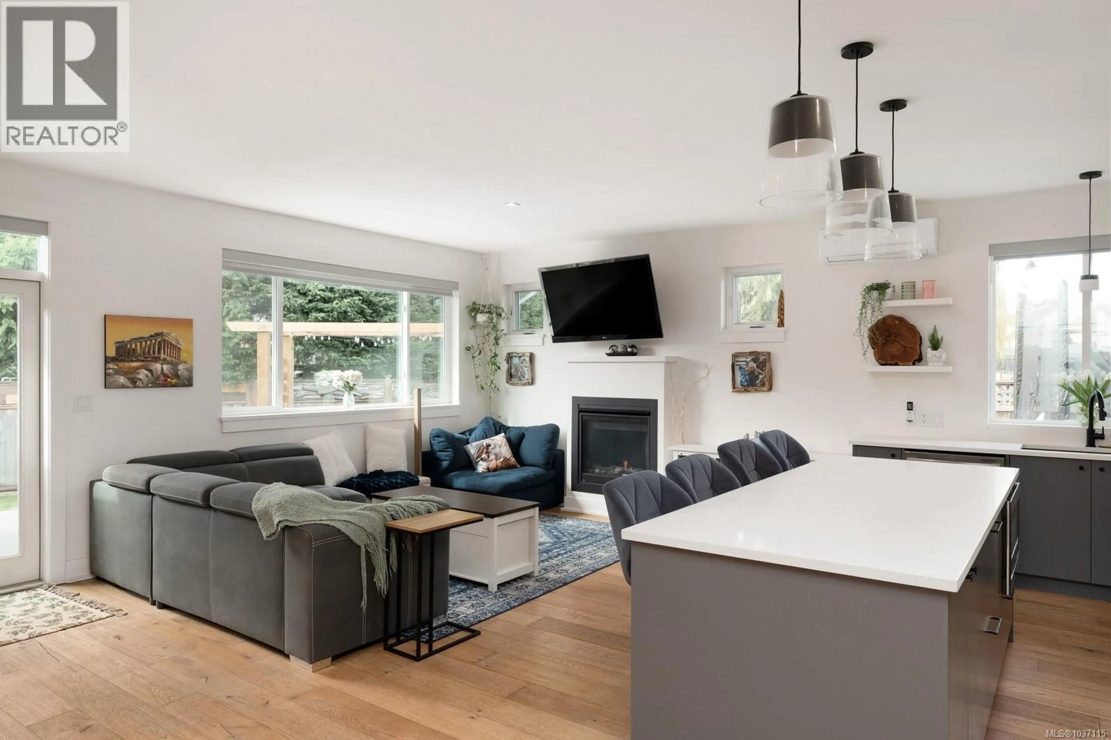 Unknown for 2101 WEILER AVENUE WEST, Sidney British Columbia V8L1R3