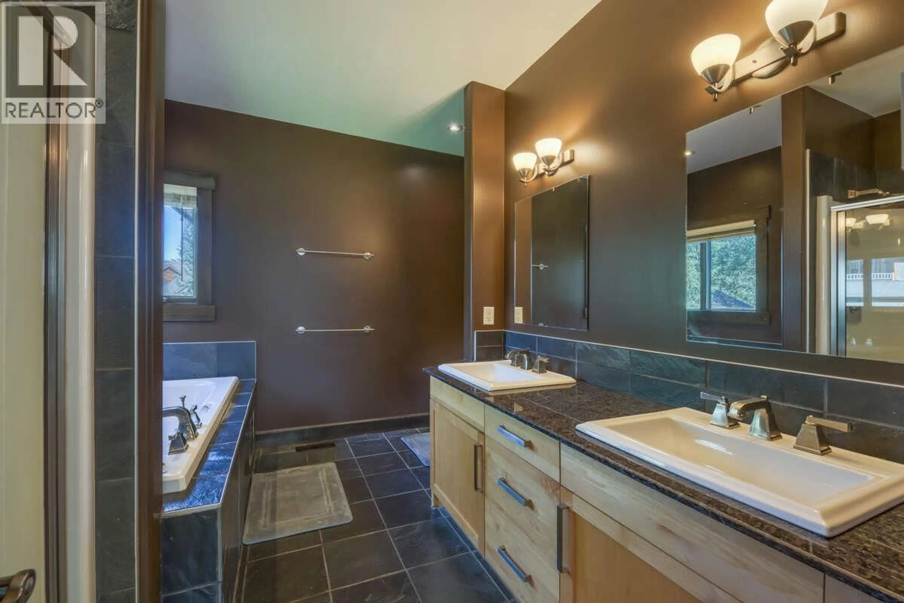 Contemporary bathroom, ceramic/tile floor for 2576 SANDSTONE OTHER, Invermere British Columbia V0A1K6