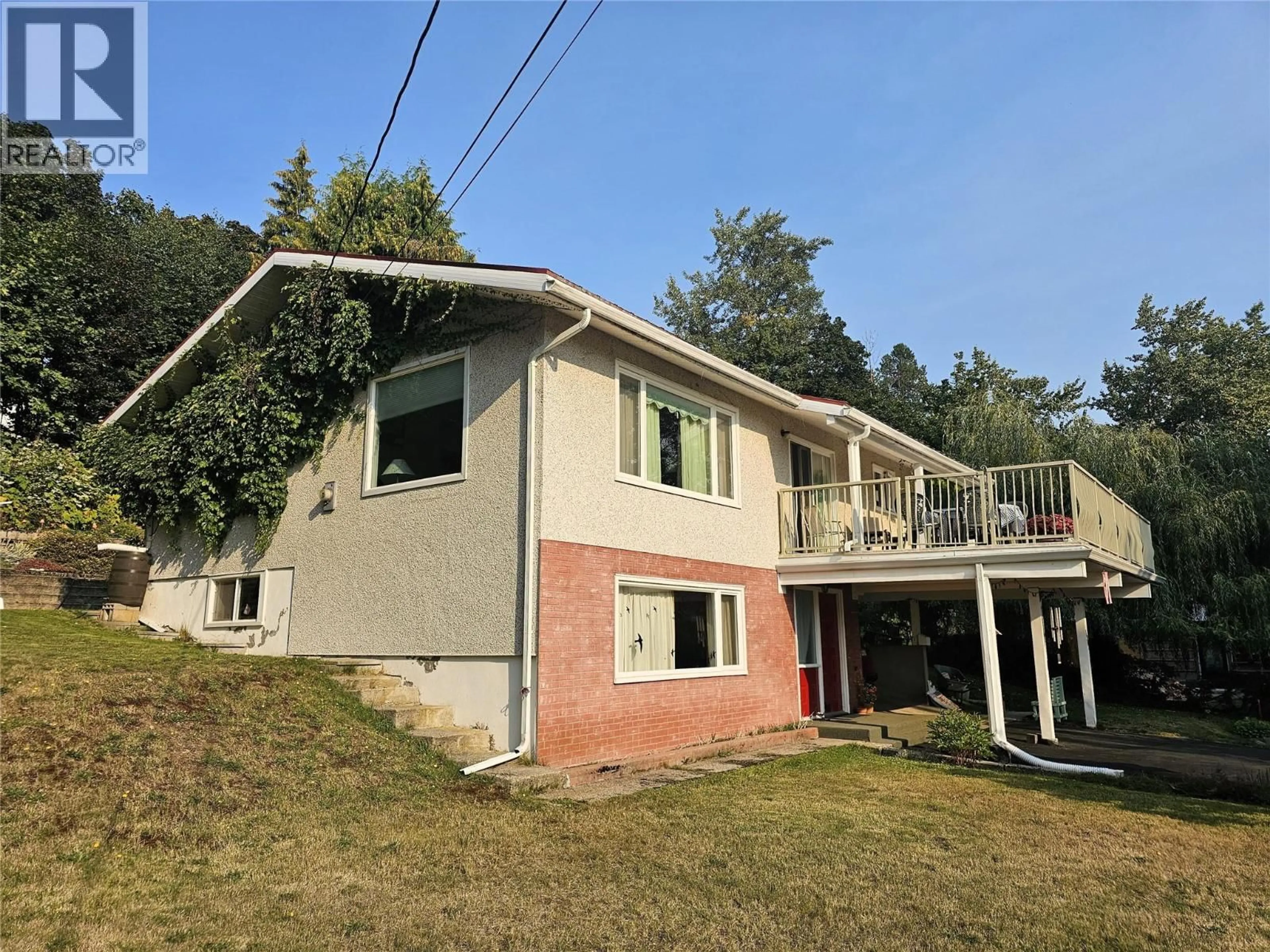 A pic from outside/outdoor area/front of a property/back of a property/a pic from drone, unknown for 1301 WASHINGTON STREET, Rossland British Columbia V0G1Y0