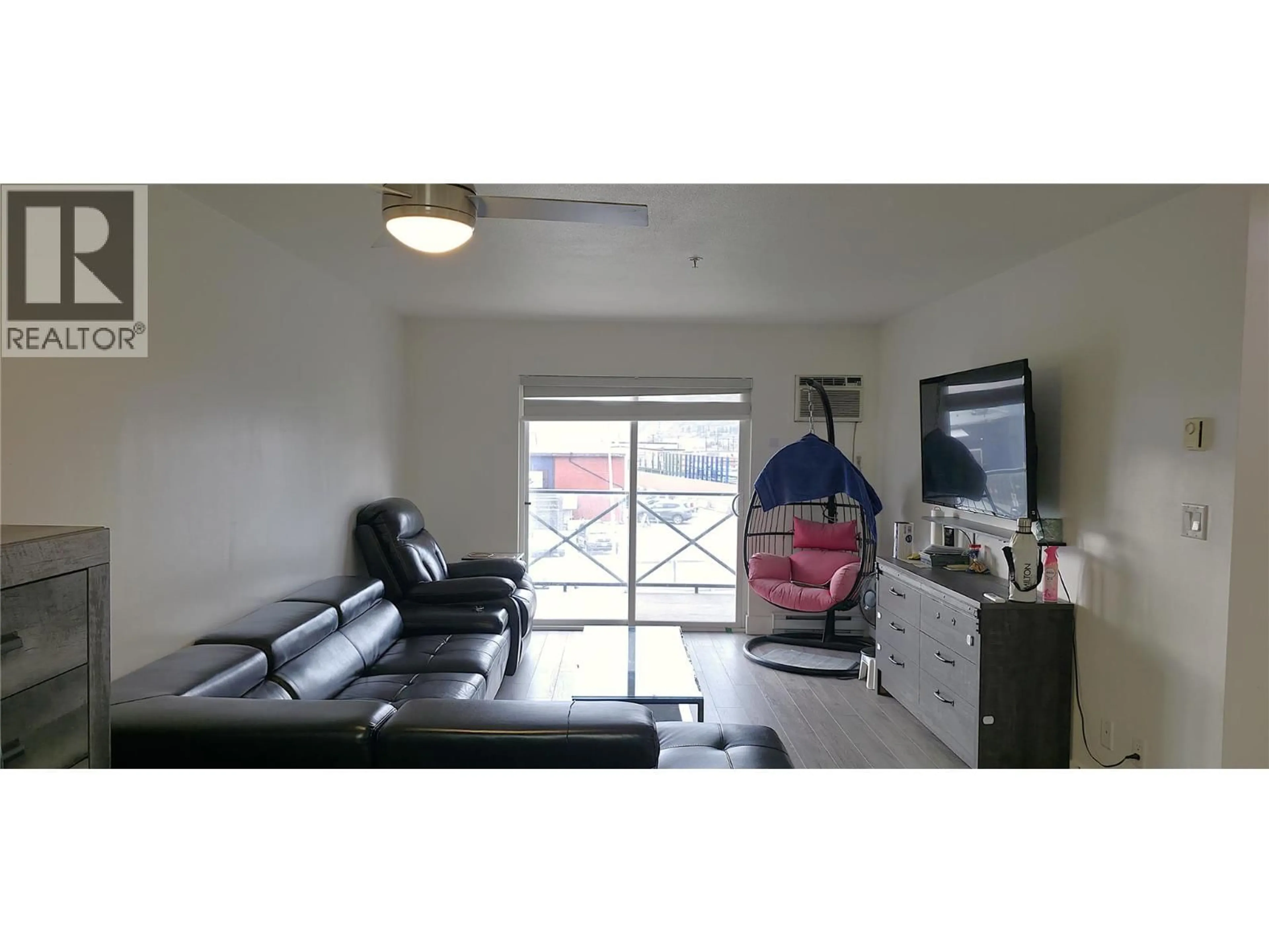 A pic of a room for 206 - 256 HASTINGS AVENUE, Penticton British Columbia V2A2V6