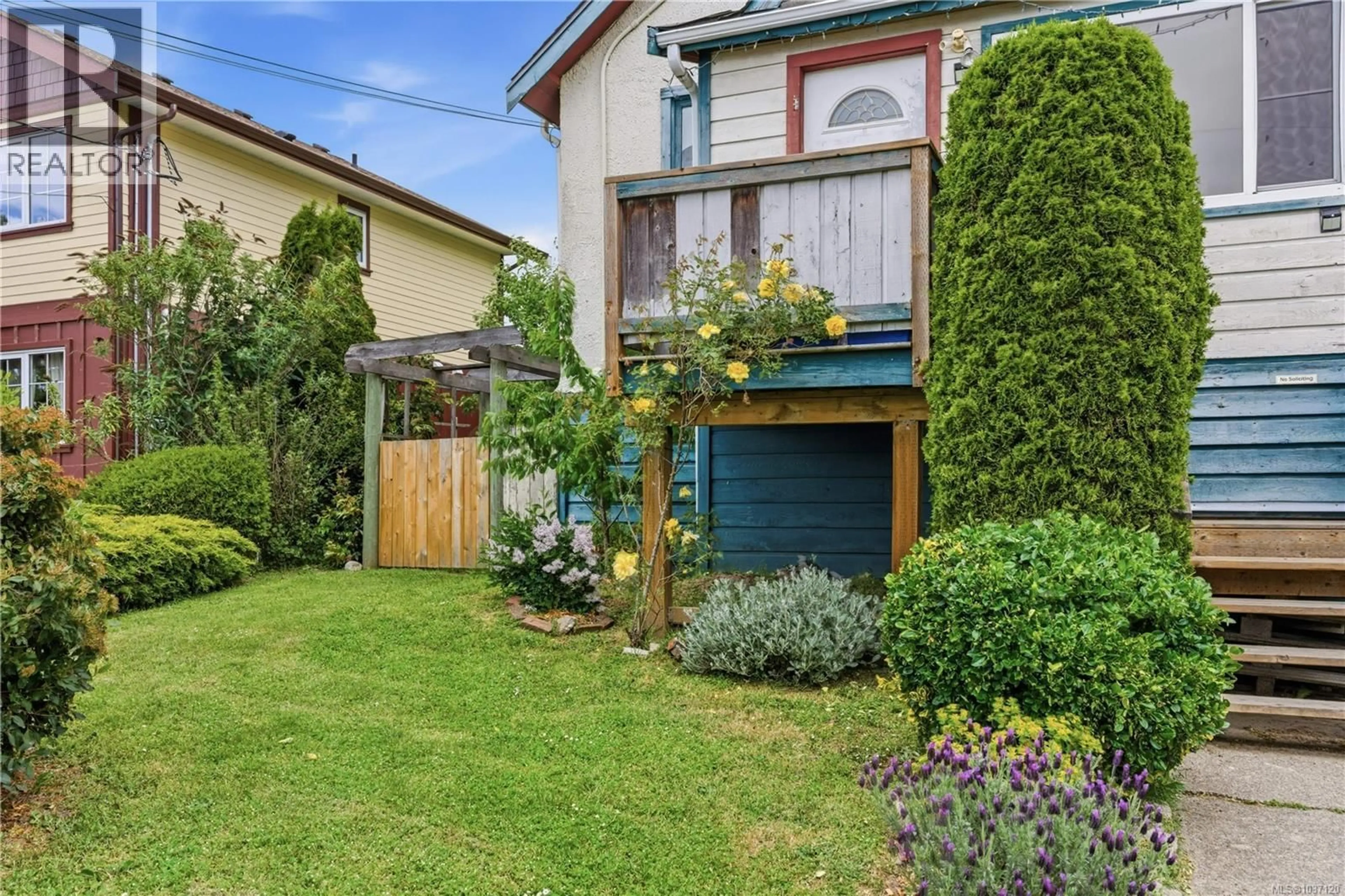 Unknown for 236 CREASE AVENUE, Saanich British Columbia V8Z1S9