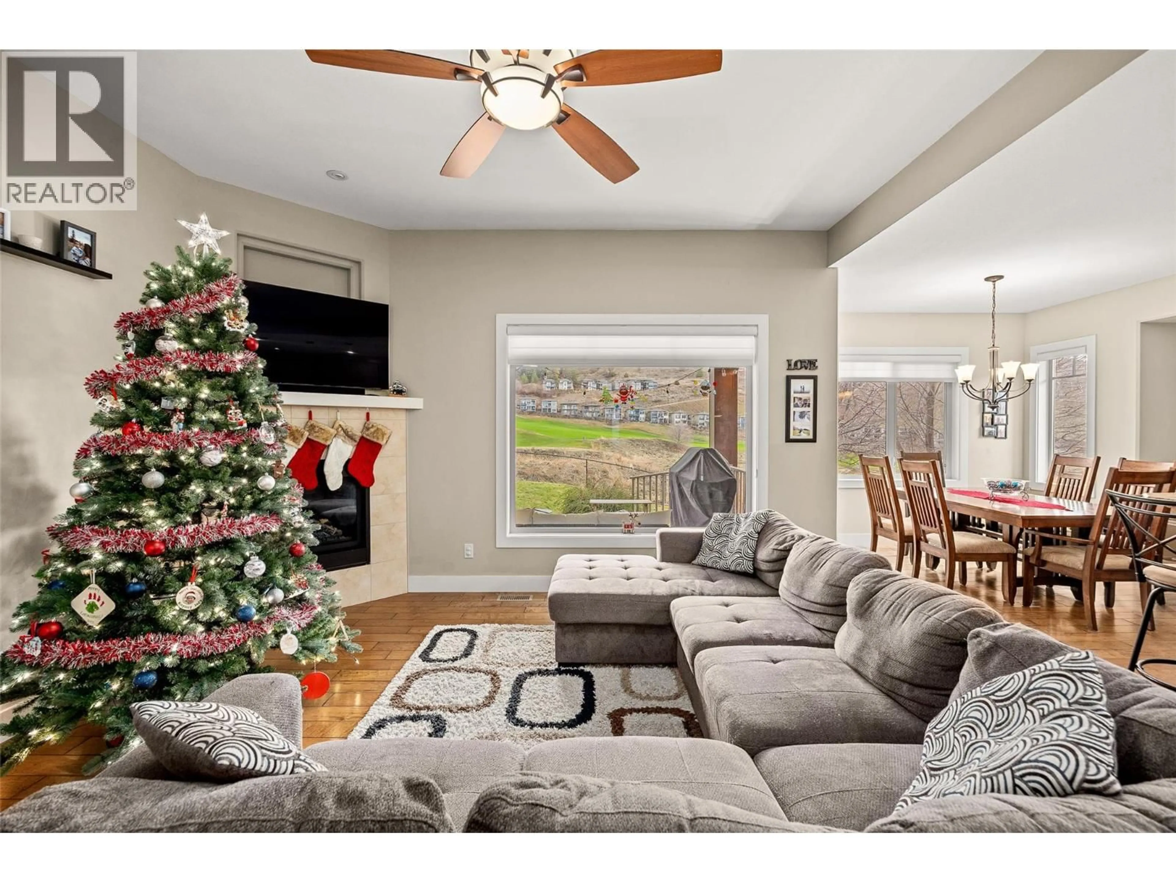 Living room with furniture, unknown for 1601 TOWER RANCH BOULEVARD, Kelowna British Columbia V1P1P9