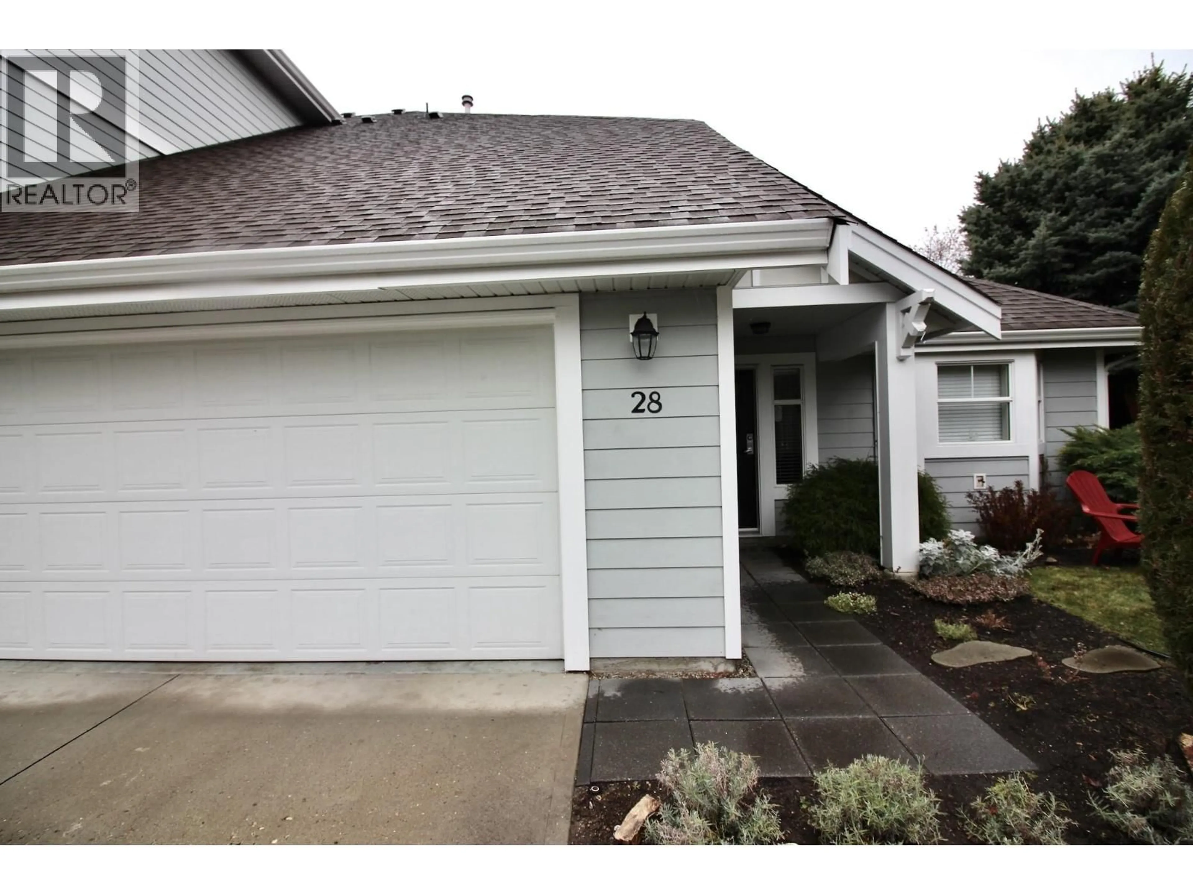 Home with vinyl exterior material, street for 28 - 1853 PARKVIEW CRESCENT, Kelowna British Columbia V1X8A3