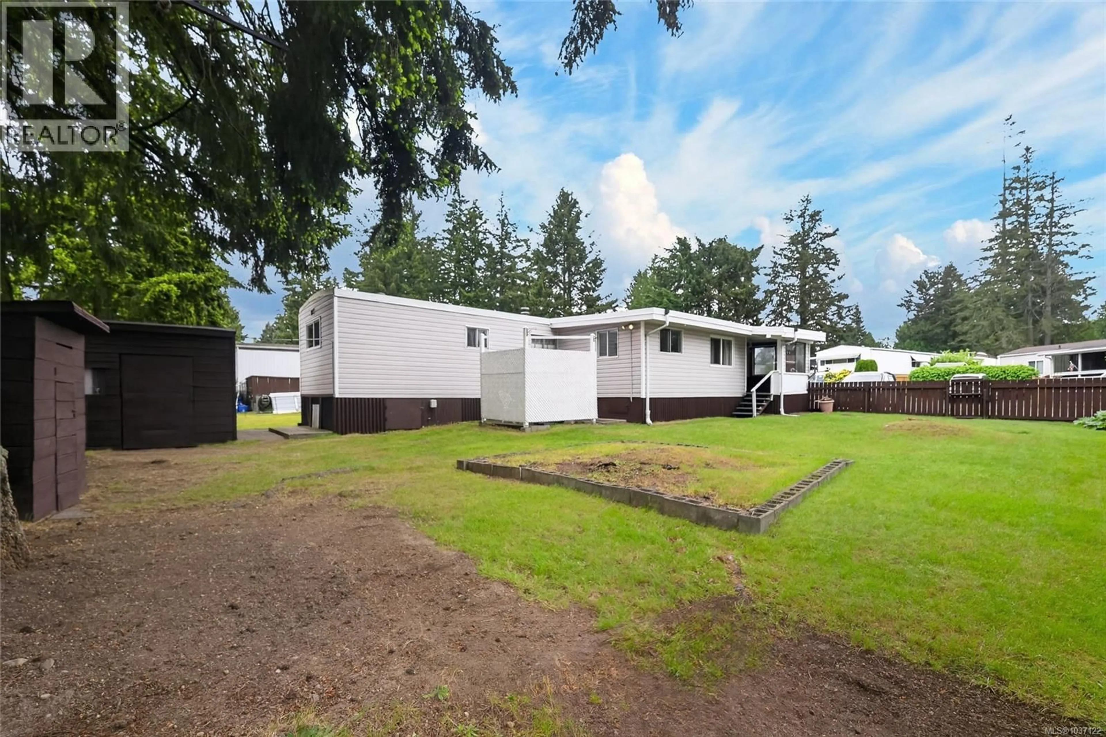A pic from outside/outdoor area/front of a property/back of a property/a pic from drone, unknown for 117 - 5854 TURNER ROAD, Nanaimo British Columbia V9T2N6
