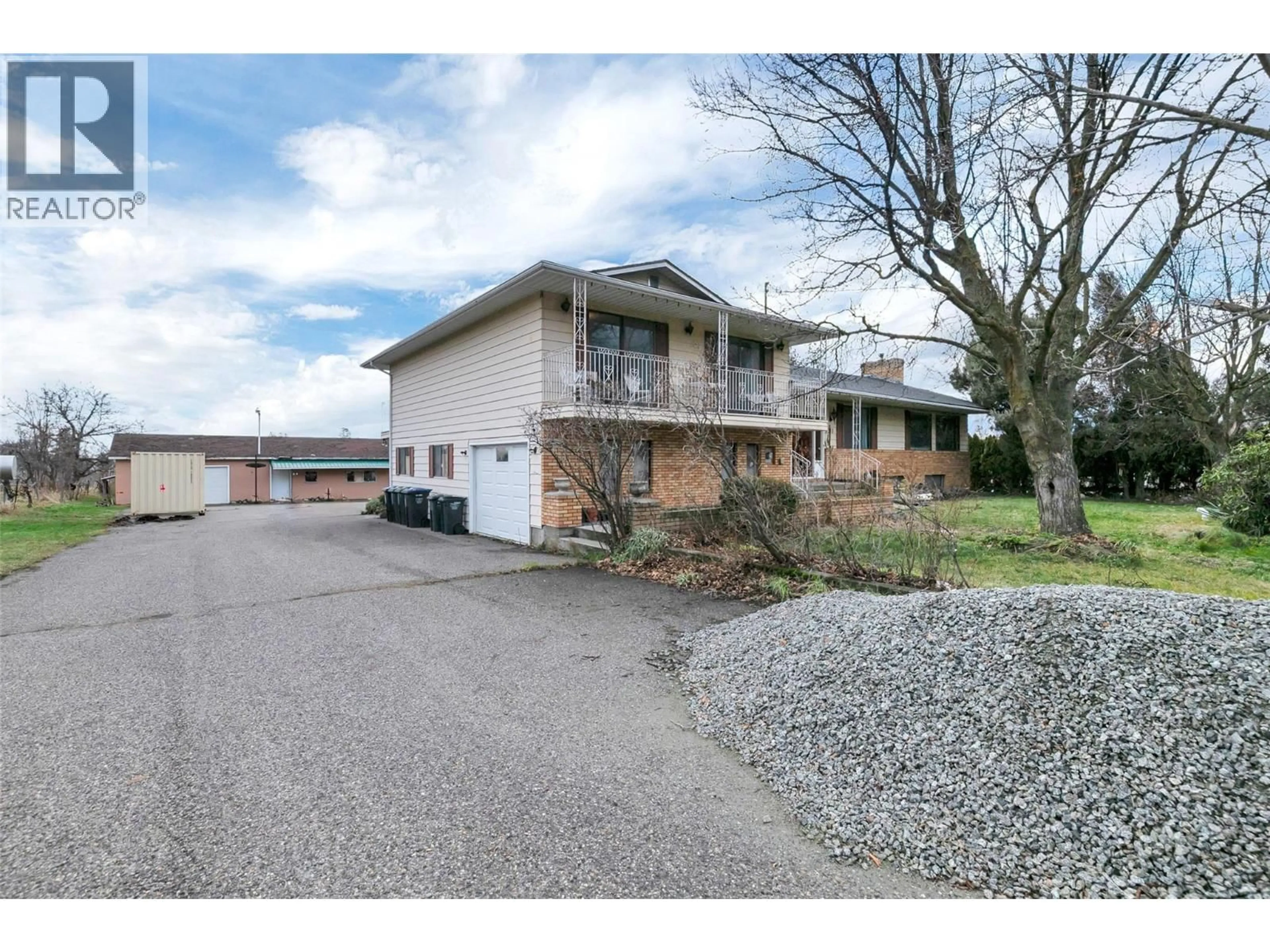A pic from outside/outdoor area/front of a property/back of a property/a pic from drone, unknown for 3311 GLENCOE ROAD, West Kelowna British Columbia V4T1M1
