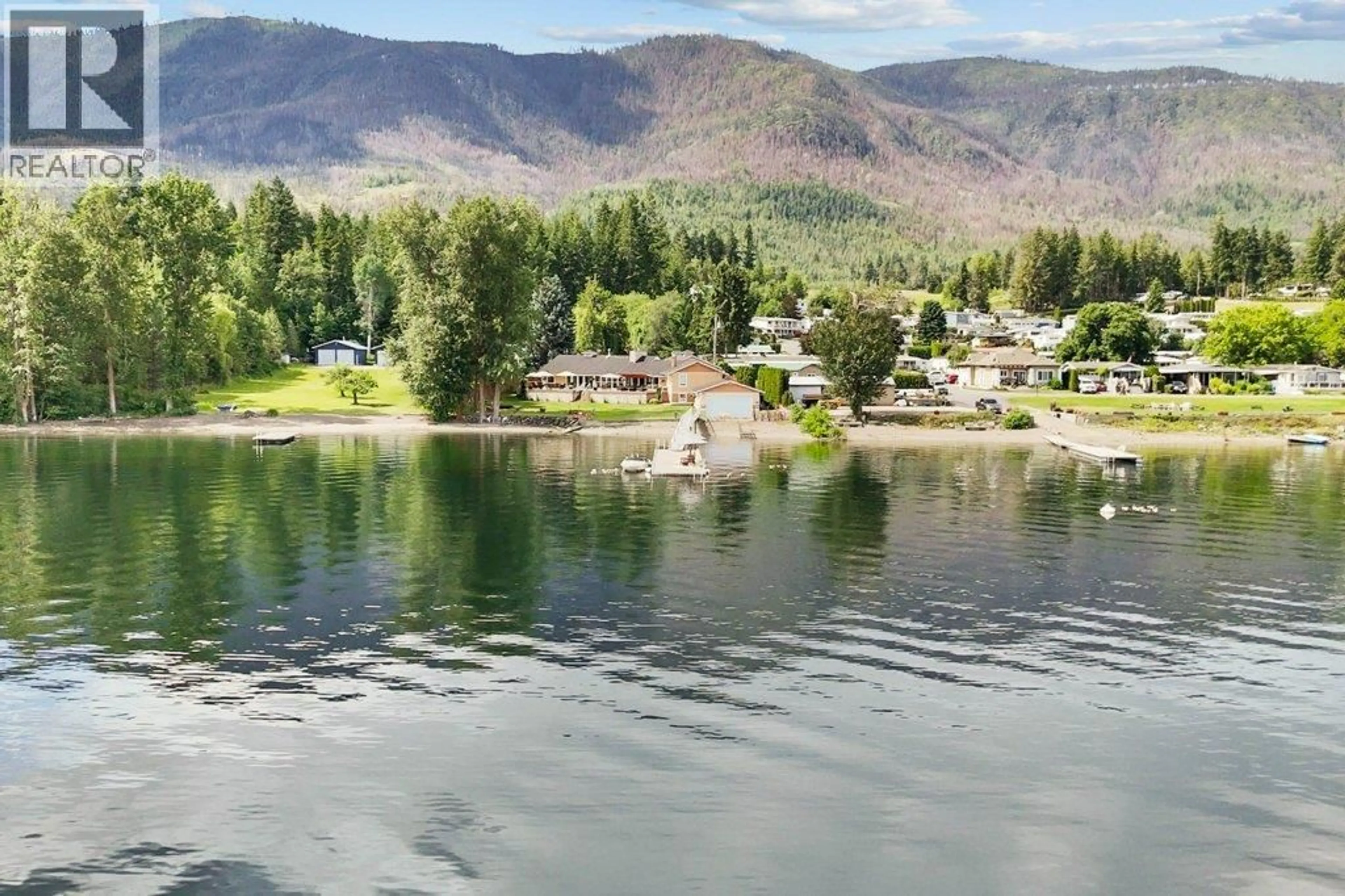 A pic from outside/outdoor area/front of a property/back of a property/a pic from drone, water/lake/river/ocean view for 957 GARROWAY ROAD, Sorrento British Columbia V0E2W0