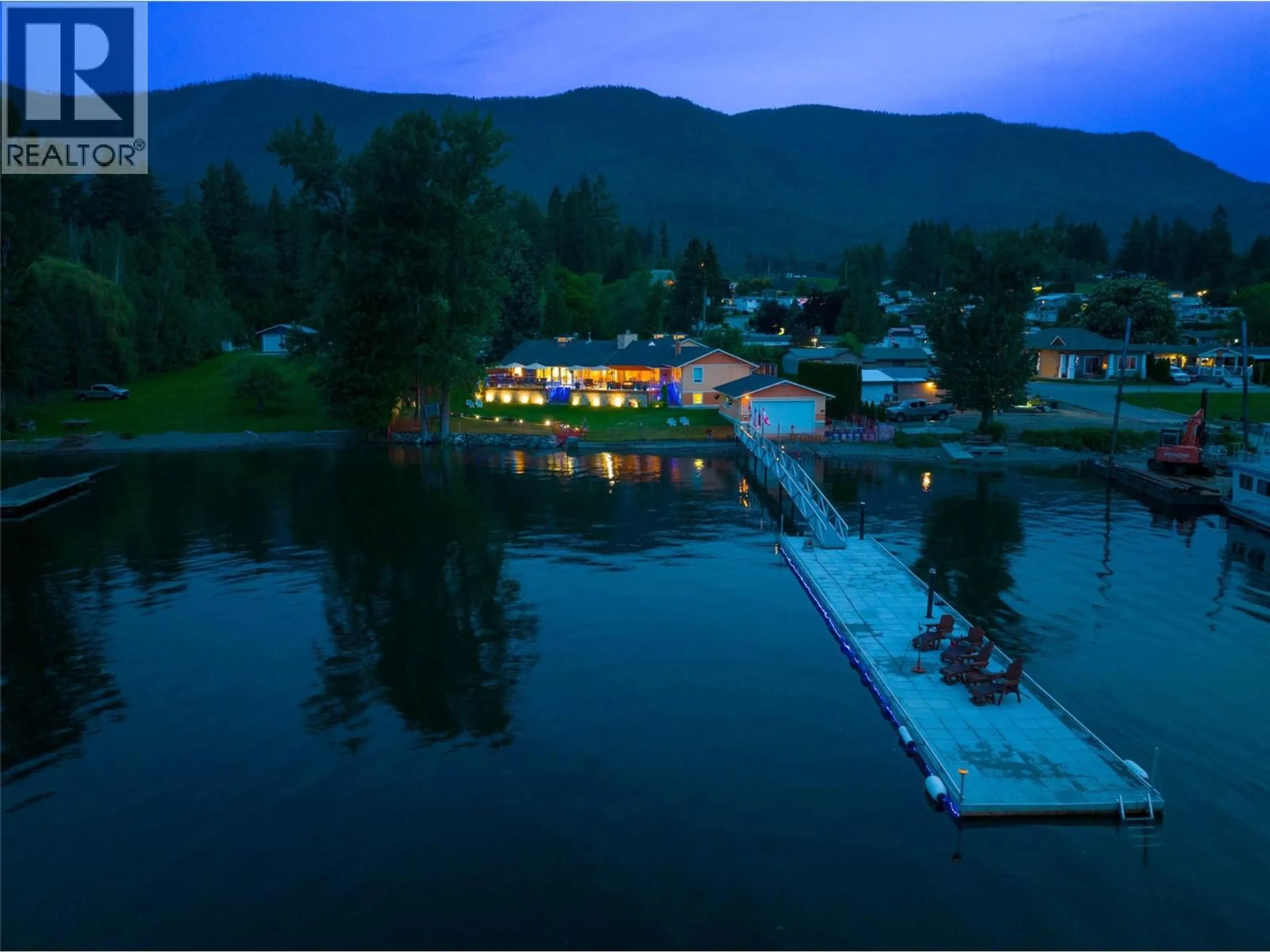 Blurry image for 957 GARROWAY ROAD, Sorrento British Columbia V0E2W0