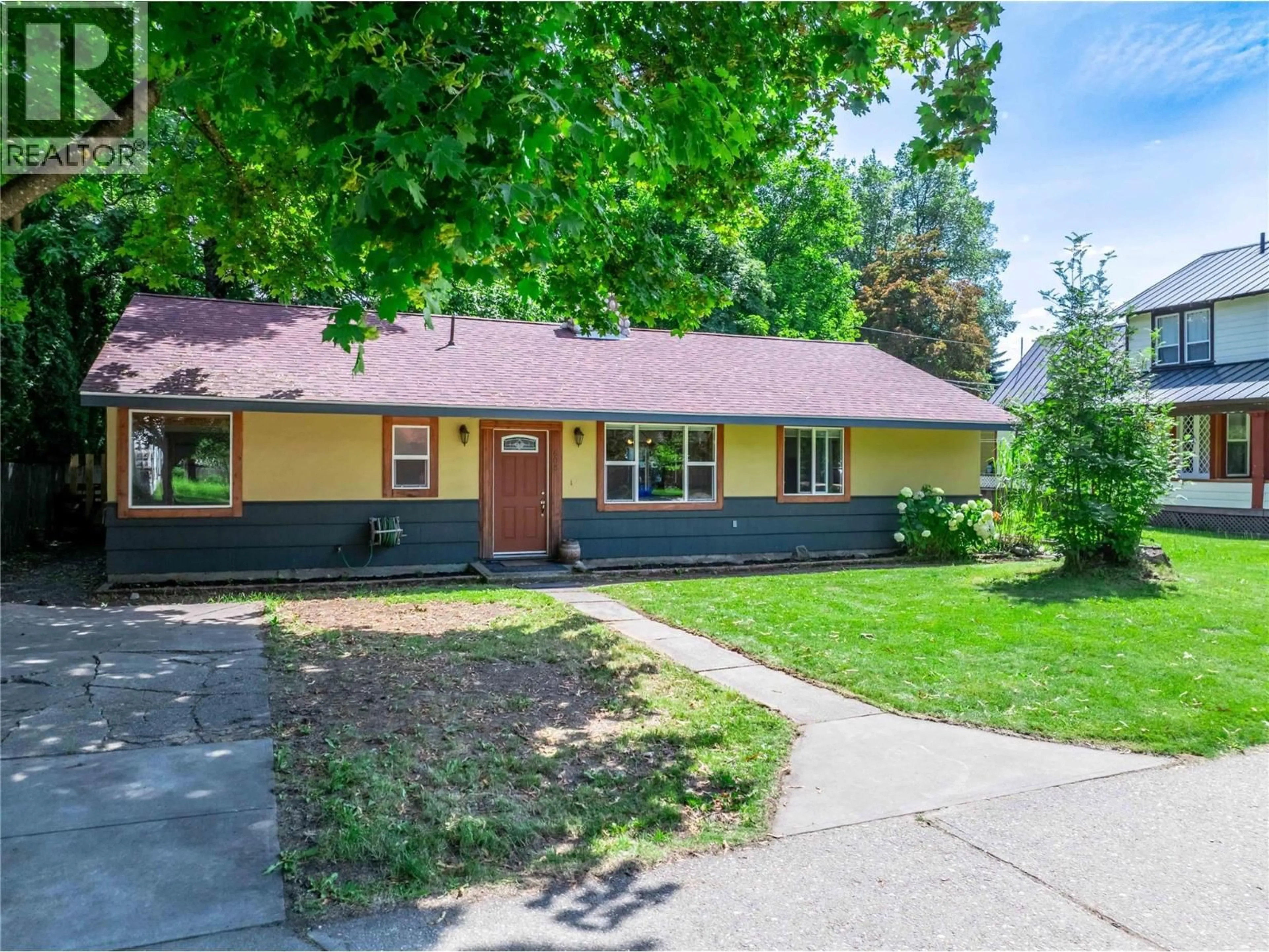 Unknown for 608 MACKENZIE AVENUE, Revelstoke British Columbia V0E2S0