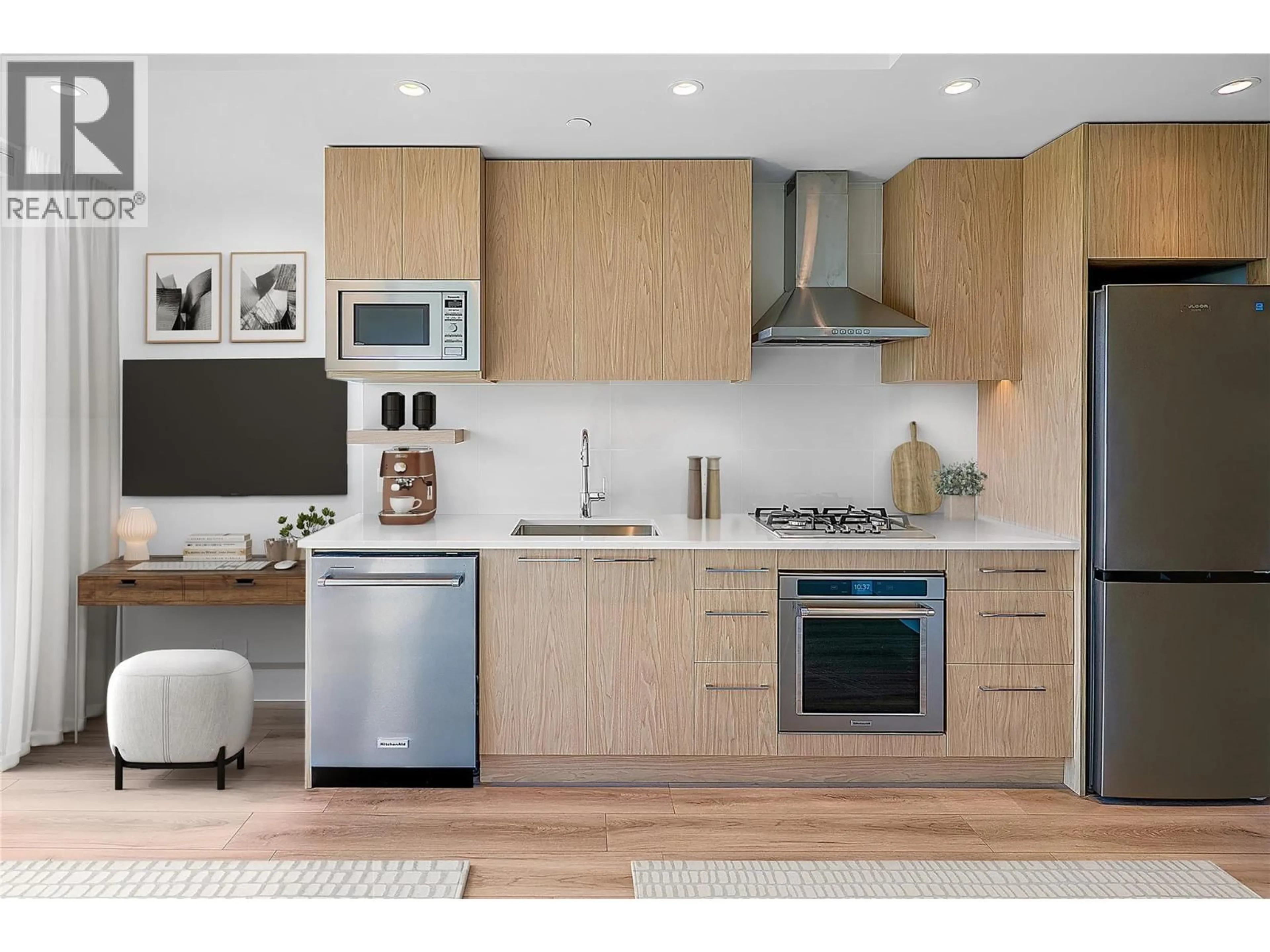 Open concept kitchen, wood/laminate floor for 309 - 3051 ABBOTT STREET, Kelowna British Columbia V1Y0P1