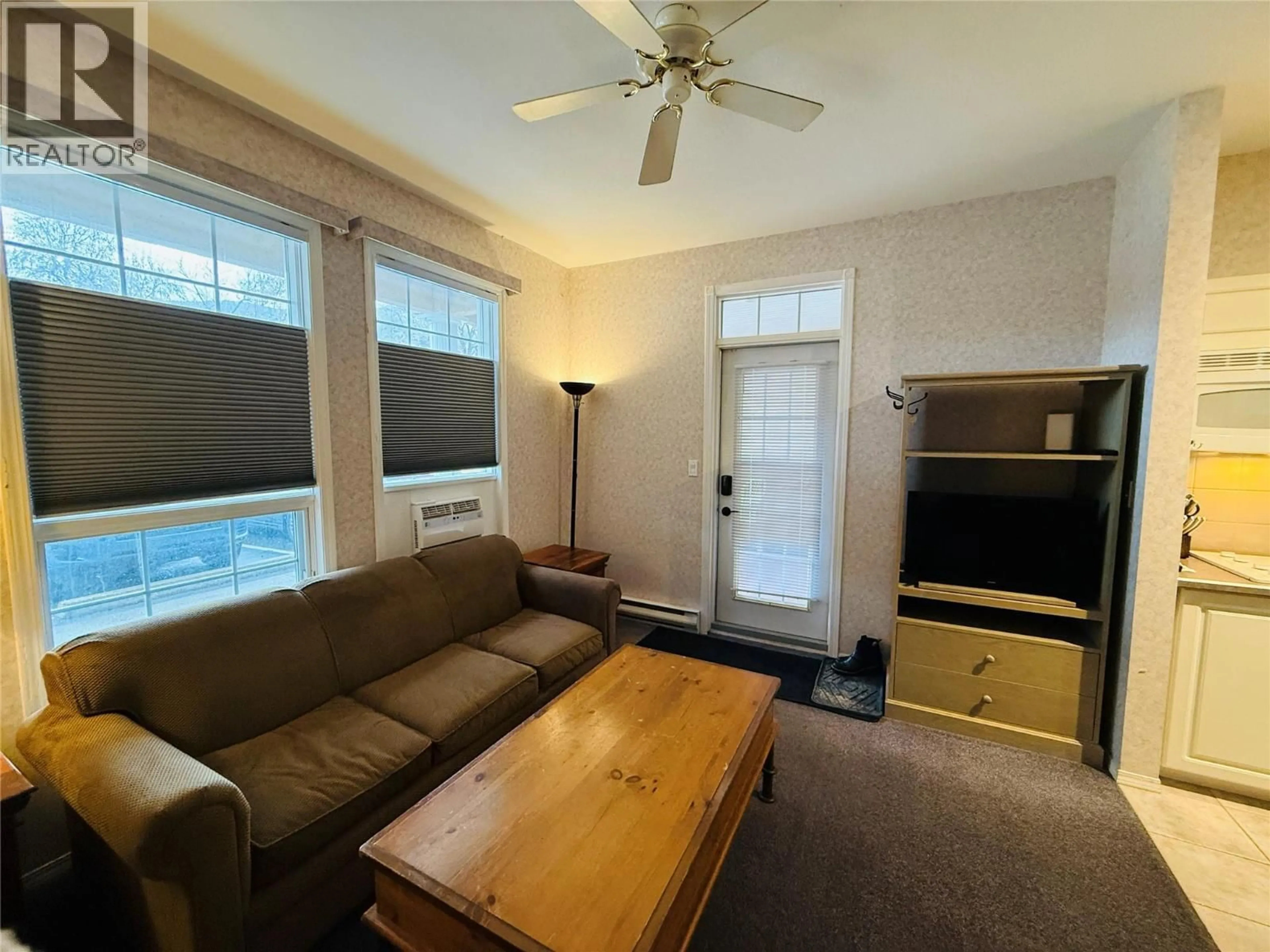 Living room with furniture, unknown for 2007B - 5052 RIVERVIEW ROAD, Fairmont Hot Springs British Columbia V0B1L1