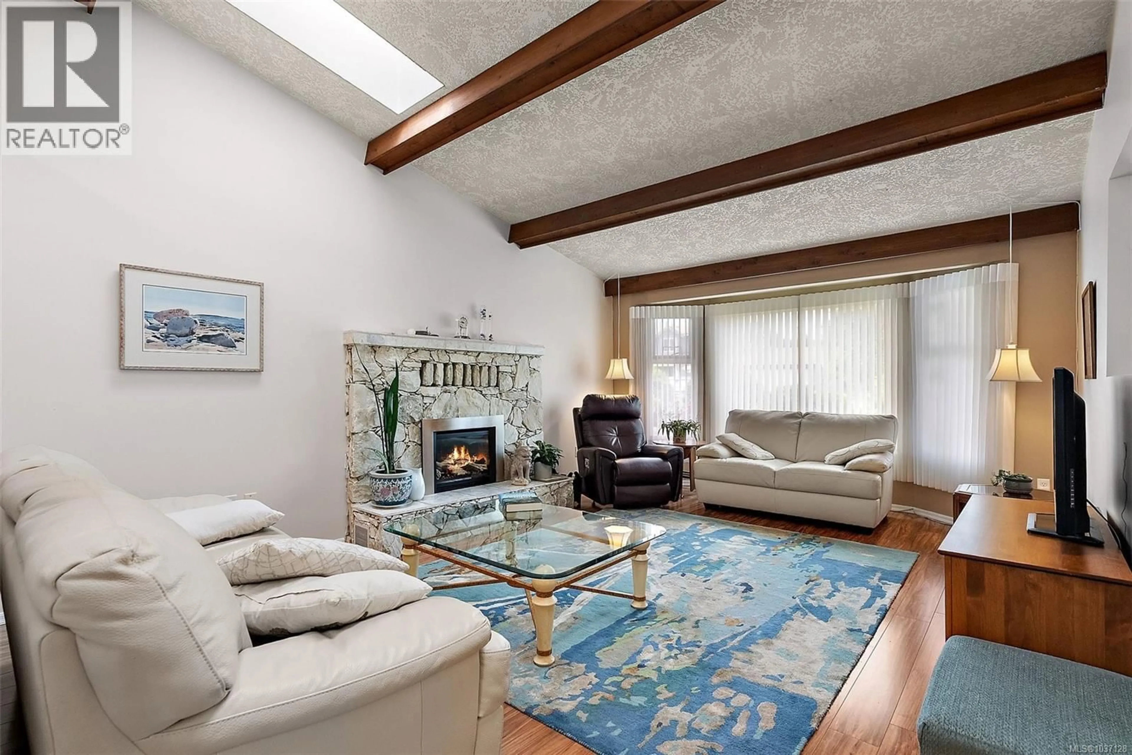 Living room with furniture, unknown for 2428 MARLENE DRIVE, Colwood British Columbia V9B4L4