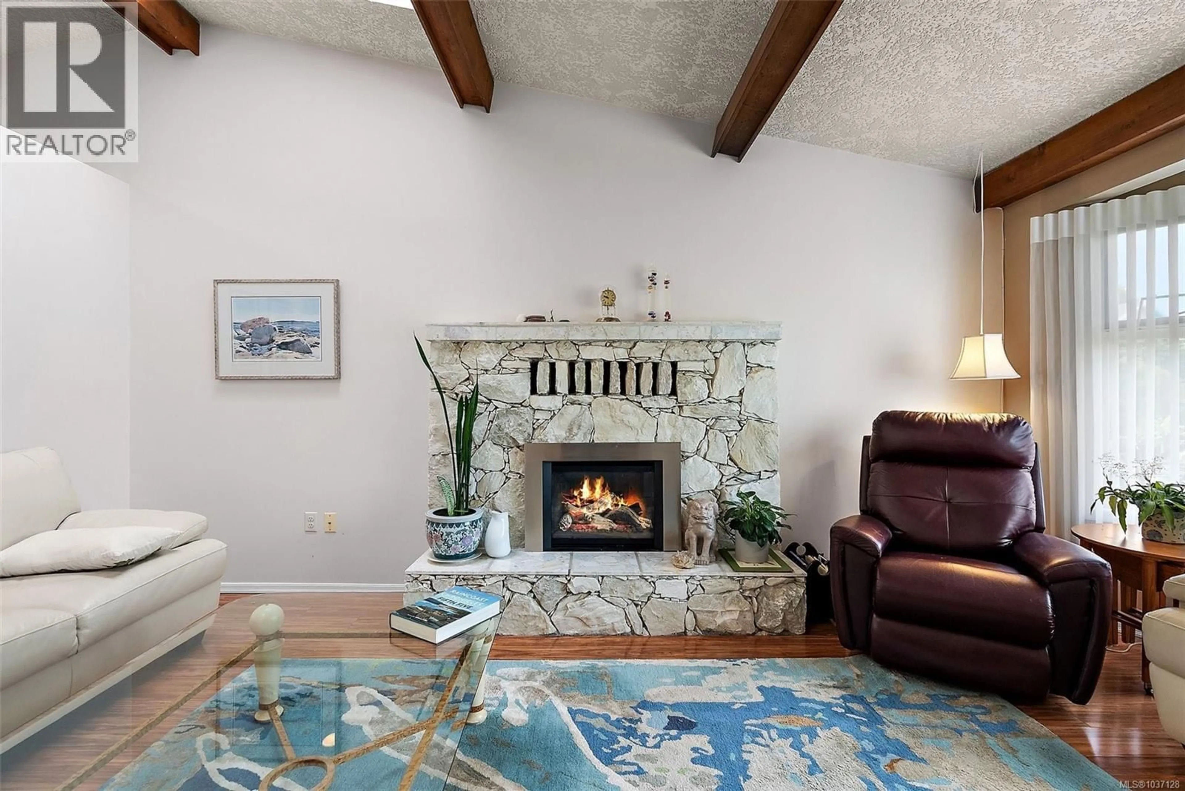 Living room with furniture, unknown for 2428 MARLENE DRIVE, Colwood British Columbia V9B4L4