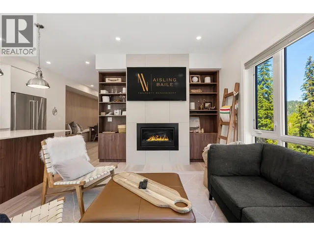 206 - 2116 PANORAMA DRIVE, Panorama 5