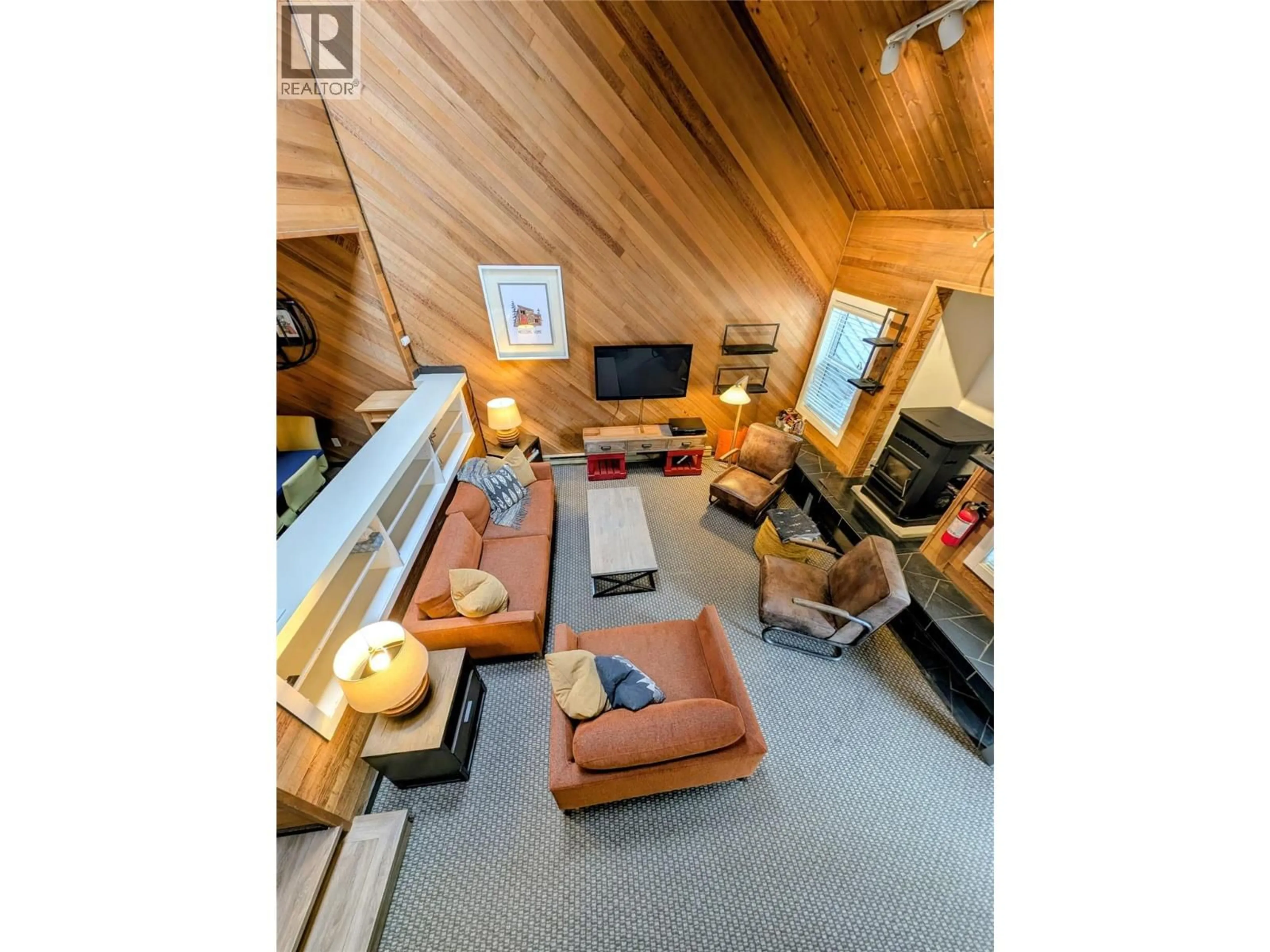 Living room with furniture, unknown for 138 CLEARVIEW ROAD, Penticton British Columbia V0X1K0